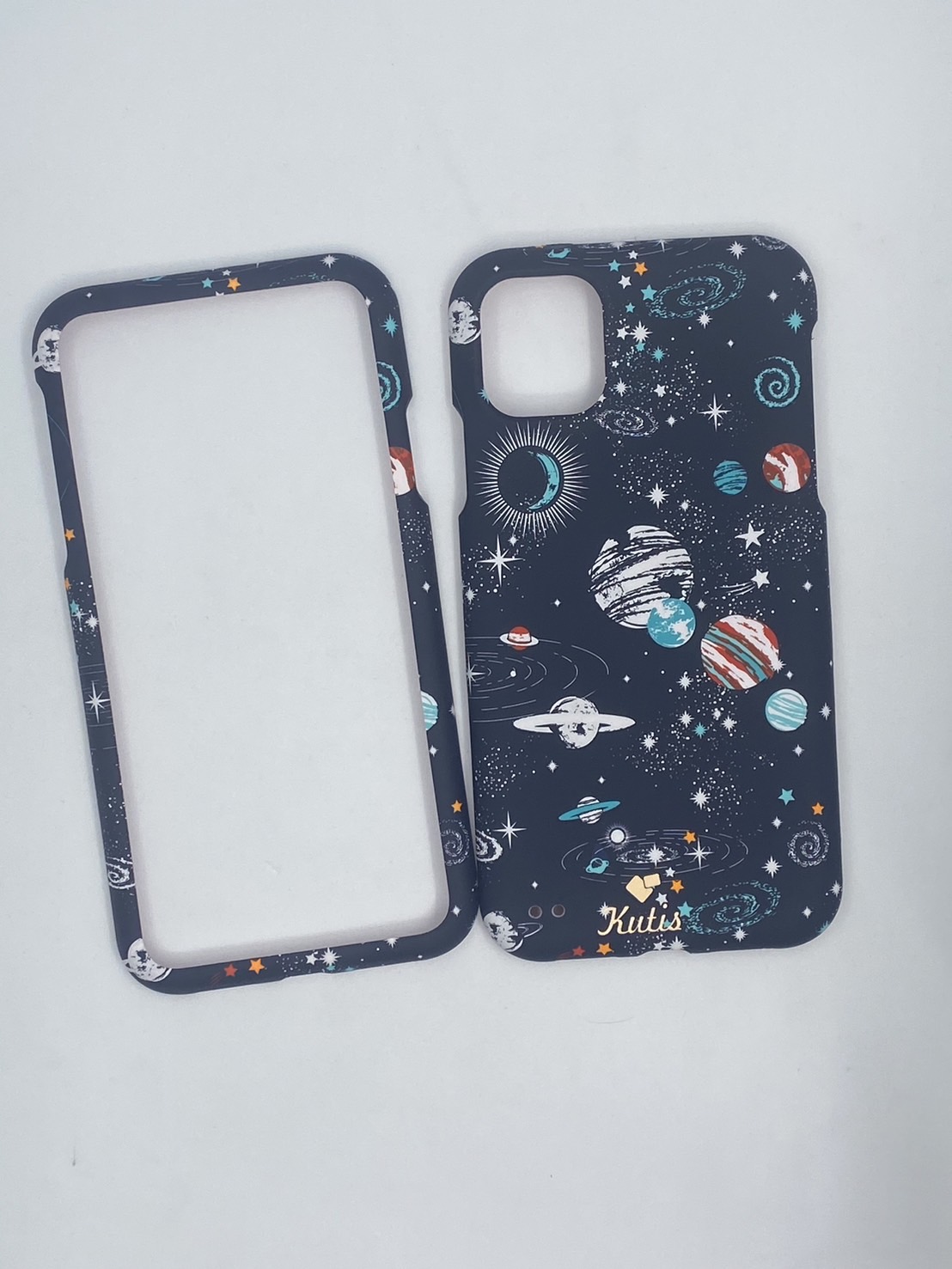 เคสคูทิส(Kutis)เคสไอโฟน11G(ลายอวกาศ)มาใหม่ เคสประกบหน้า-หลัง เคสเรืองแสง เคสลายวินเทจ ร้านSuperhero Klongthom