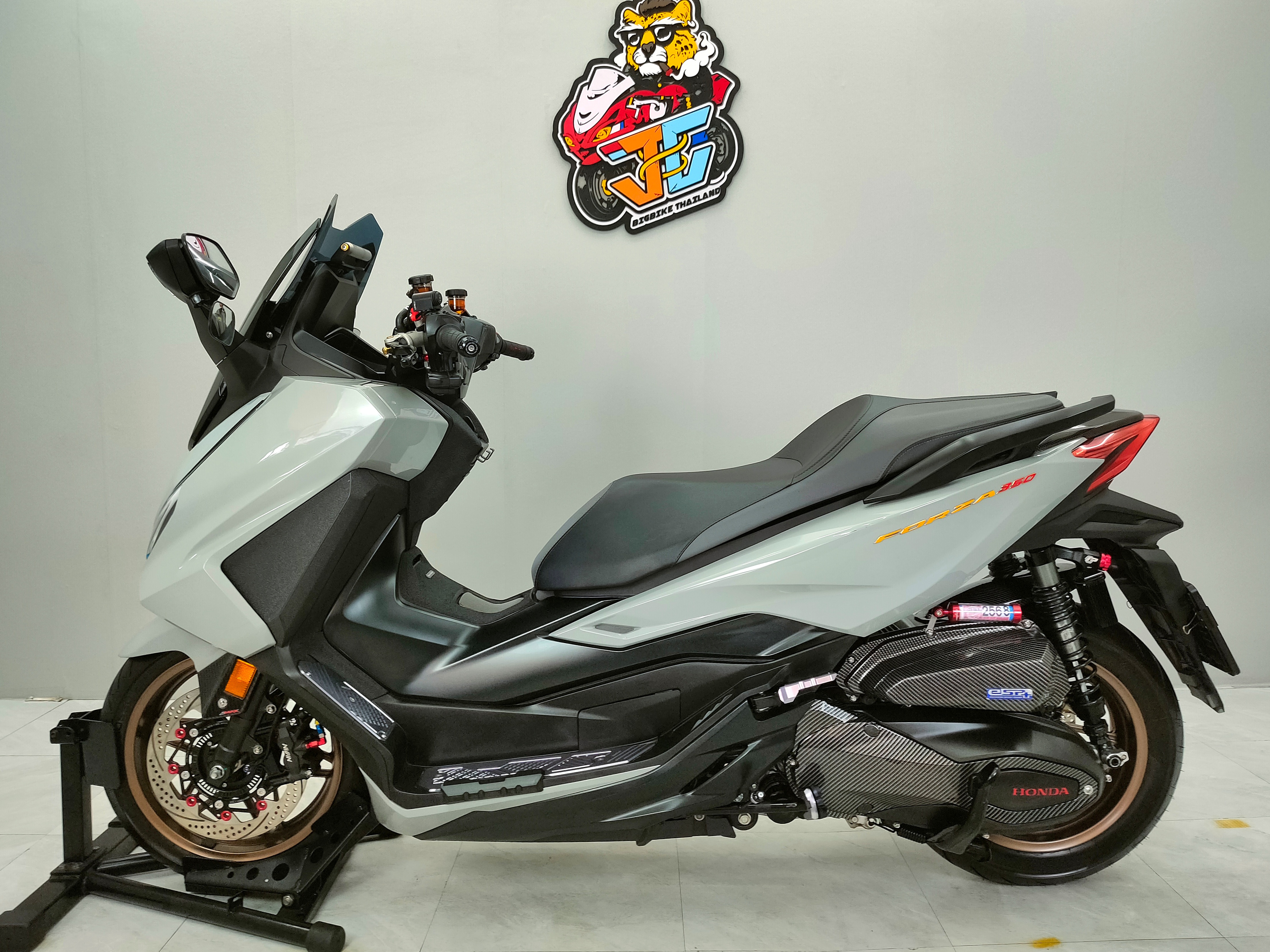 ทรงลุงพร้อมรับเด็ก 🤗 Honda FORZA 350 RoadSync ปี2023 แท้ ของแต่ง5หมื่น+‼️