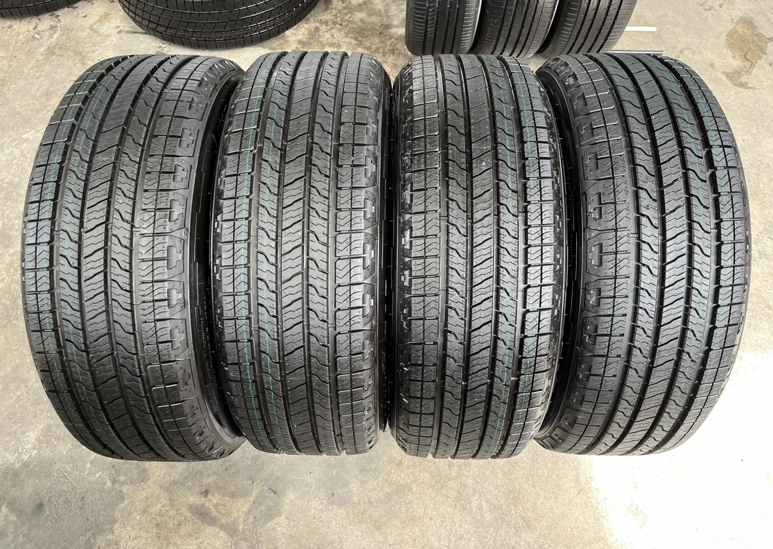 💥ปี25💥✨ล้อแม็กพร้อมยางใหม่ป้ายแดง✨Ford Ranger Stormtrak ขอบ 20 ดำก้านแดง💖ใหม่กริ๊บ💖