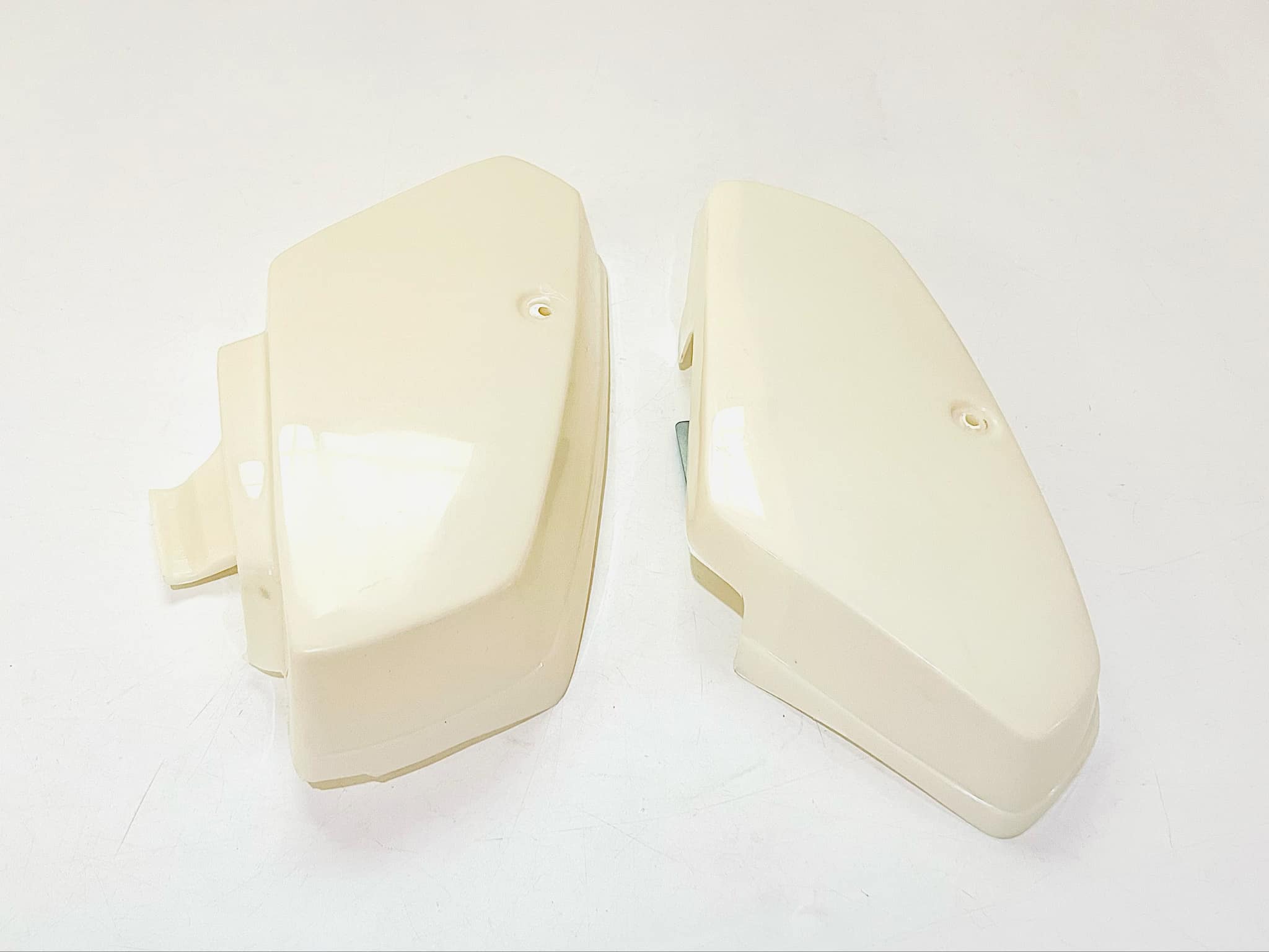 ฝากระเป๋า ซี700 c700 มอเตอร์ไซด์ซี700 c700 สีขาว สำหรับพ่นสี