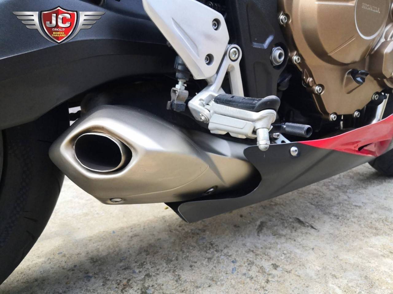 😉 #CB650F LED รถปี 2018 ไมล์แท้ 9,xxxKM. แต่งแน่นๆยางเต็มๆ สีเดิมไร้อุบัติเหตุ