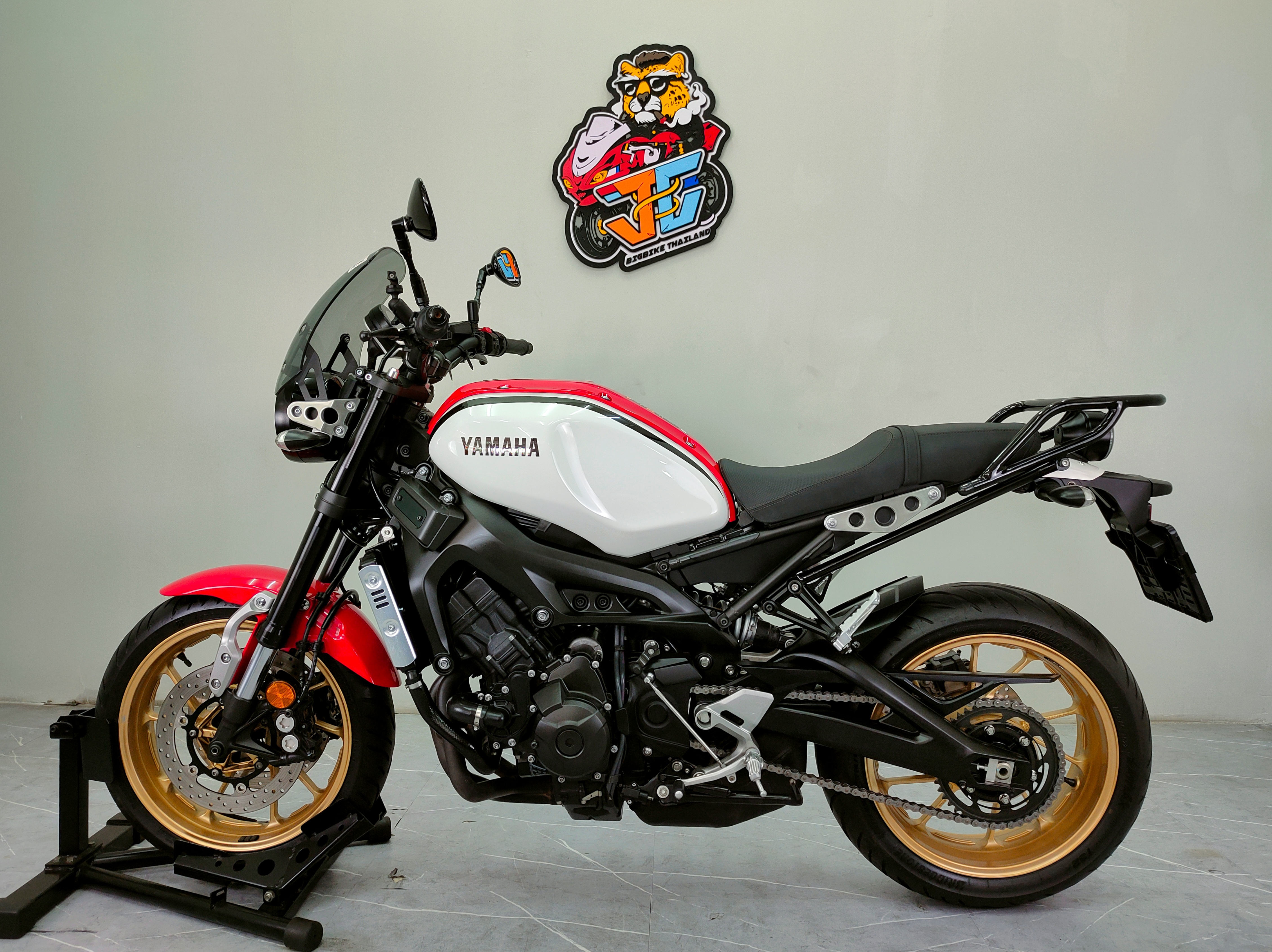 โป๊ะ💥 จัดคันนี้ไปหายห่วงแน่นอน YAMAHA XSR900 จดปี 22 โมเดล20 "Retro Classic" . . . พร้อมประกันชั้น1️⃣ คุ้มๆ จบๆ ออกรถเพียง 12600 เท่านั้น⁉️(กรณีผ่อนเท่านั้น)