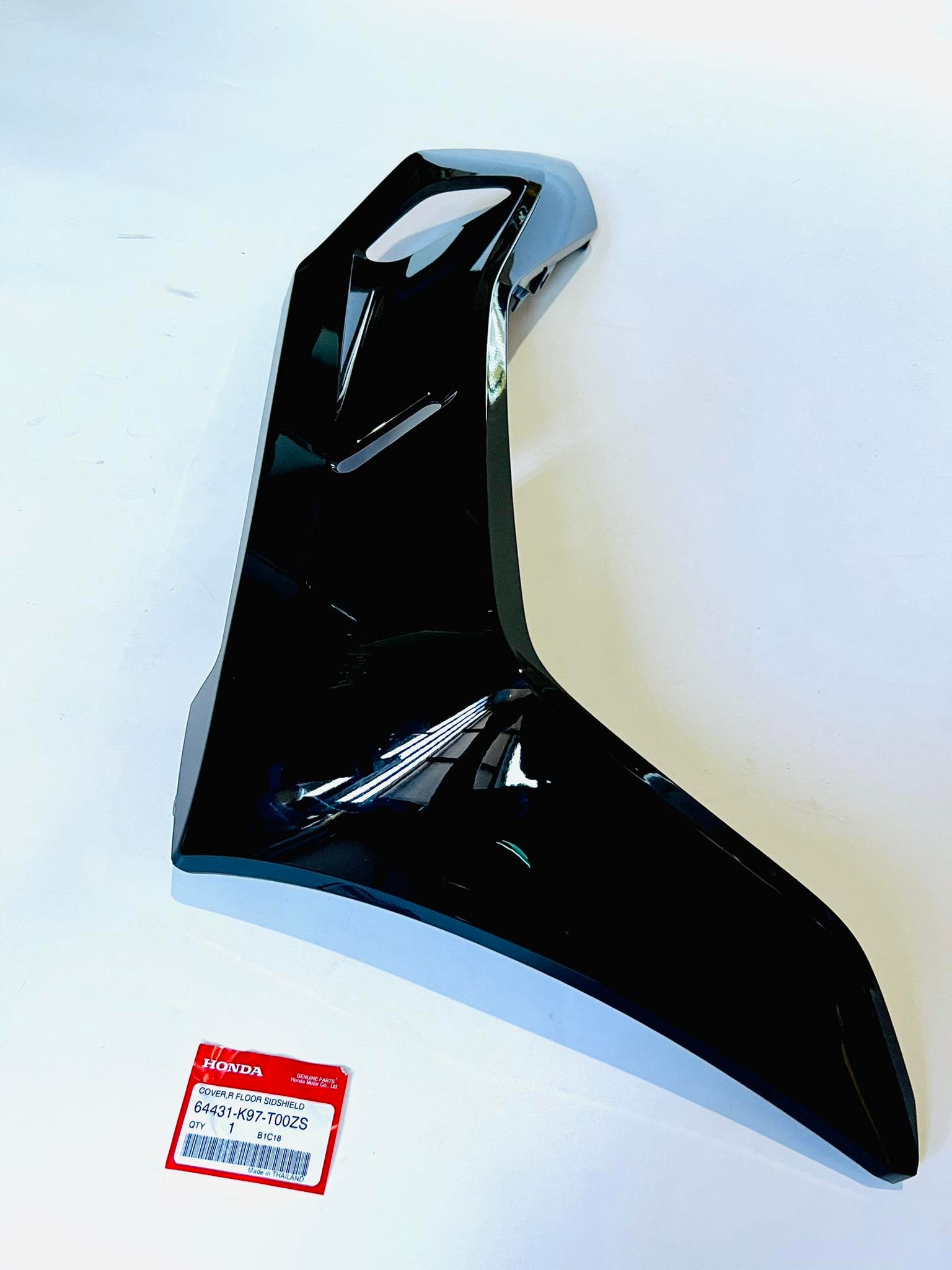 ครอบใต้ท้องรถpcx-150 all new แท้ศูนย์ สีดำ เฉพาะด้านขวา