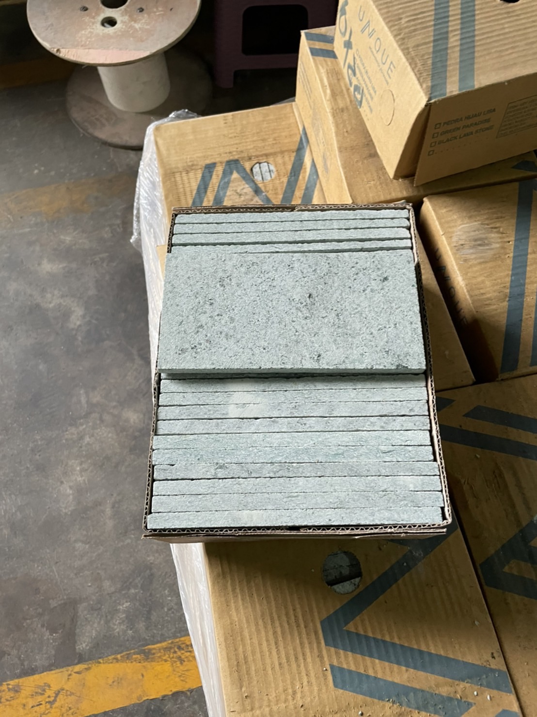 หินธรรมชาติ เขียวสวย สะอาดตา Green Suakabumi ปูสระว่ายน้ำ