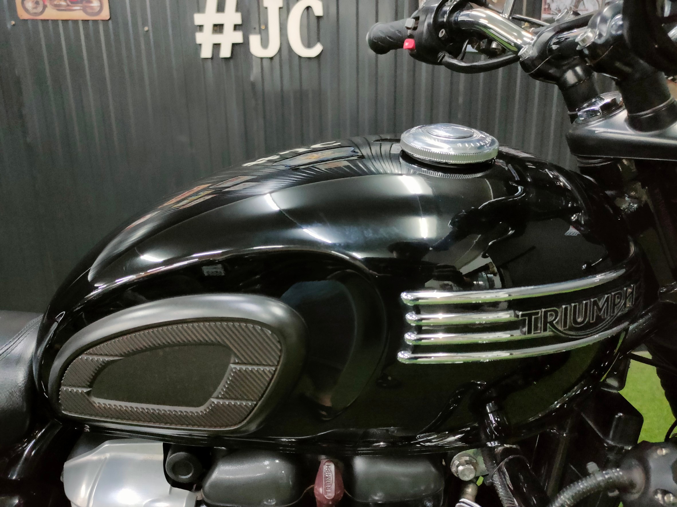 โอ้ว‼️ของแต่งเพียบเลยคันนี้....🔥TRIUMPH BONNEVILLE T100 Classic 🔥 รถปลายปี 2017 รถสวยพร้อมใช้พร้อมโปร "โจร500⁉️"