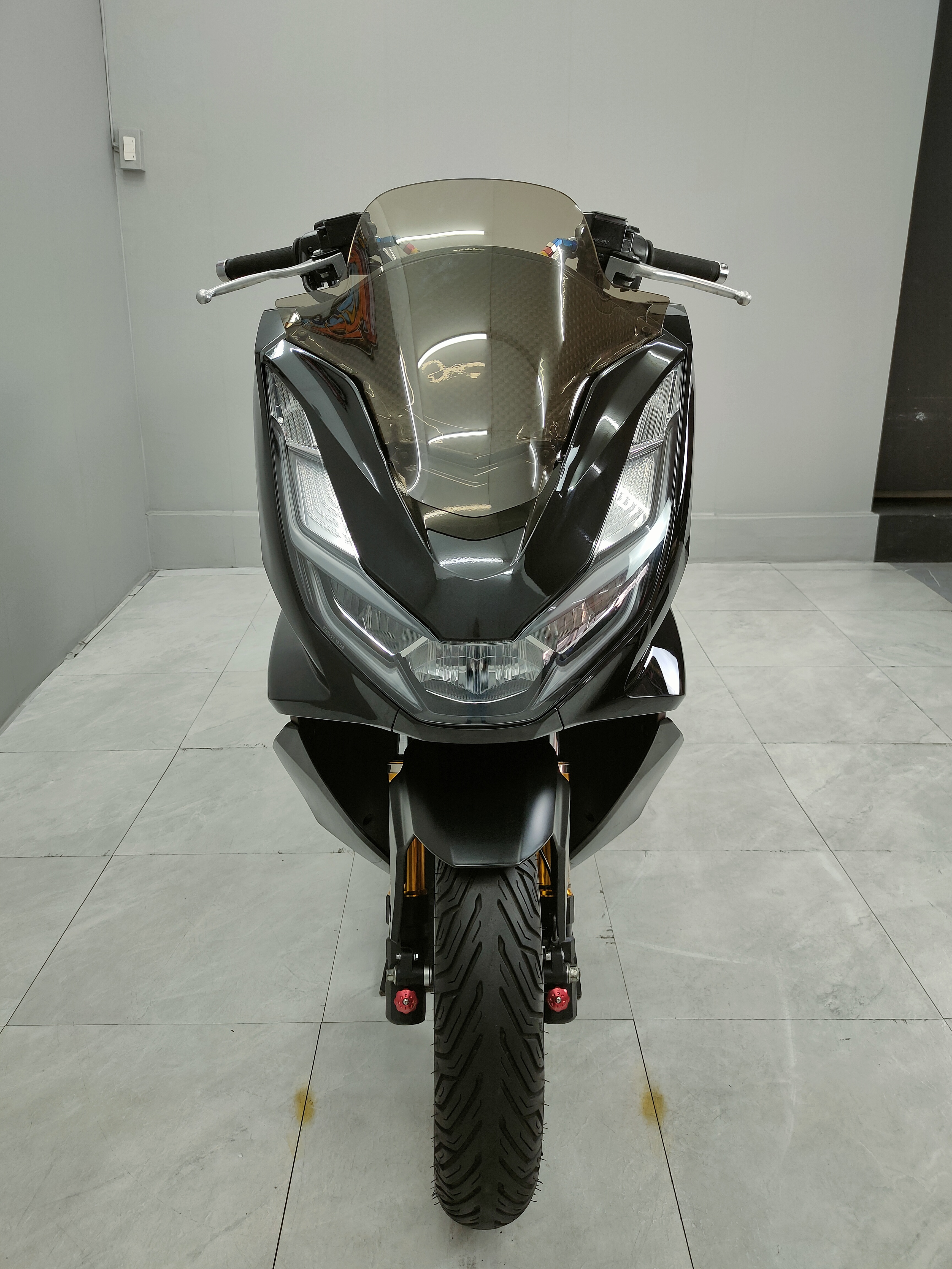 วัยรุ่นจ๋า...พี่มาแล้วจ้า 😘 HONDA PCX160 abs จดปี 2021 ไมล์ 1️⃣ พันโลแท้ + ของแต่ง3หมื่น‼️