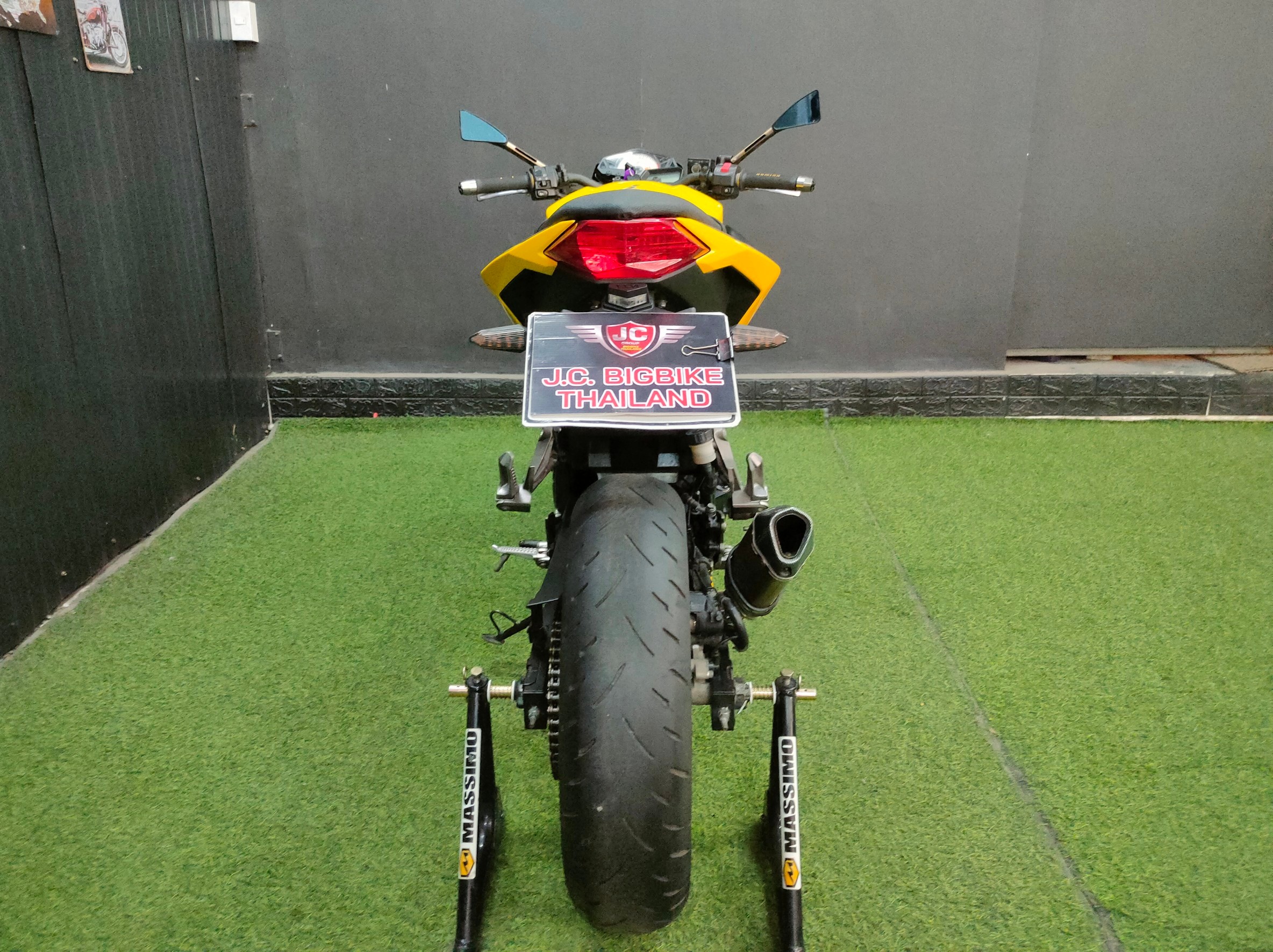 จี๊ดเลย‼️ สีนี้ 🤗 KAWASAKI Z300 จดกลางปี 2015 ใครหัดขับ มาจัดไปเลยจ้า 🤘