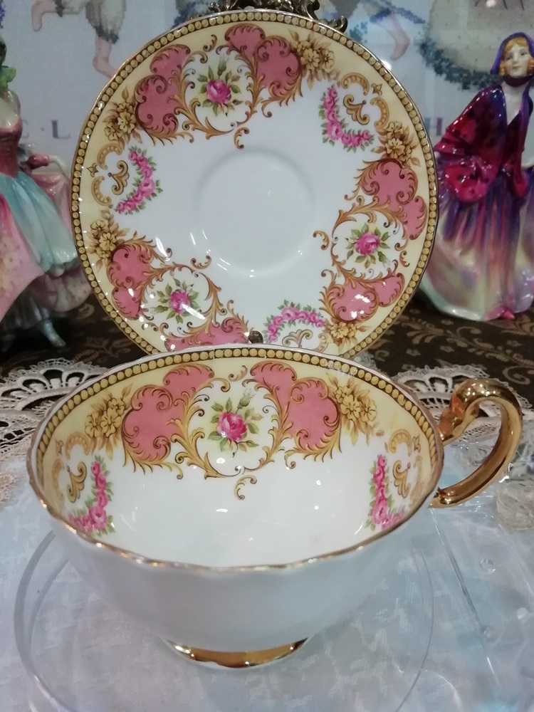 ถ้วยชา Aynsley กุหลาบชมพู-หูทอง Bone China ผลิตปี 1934
