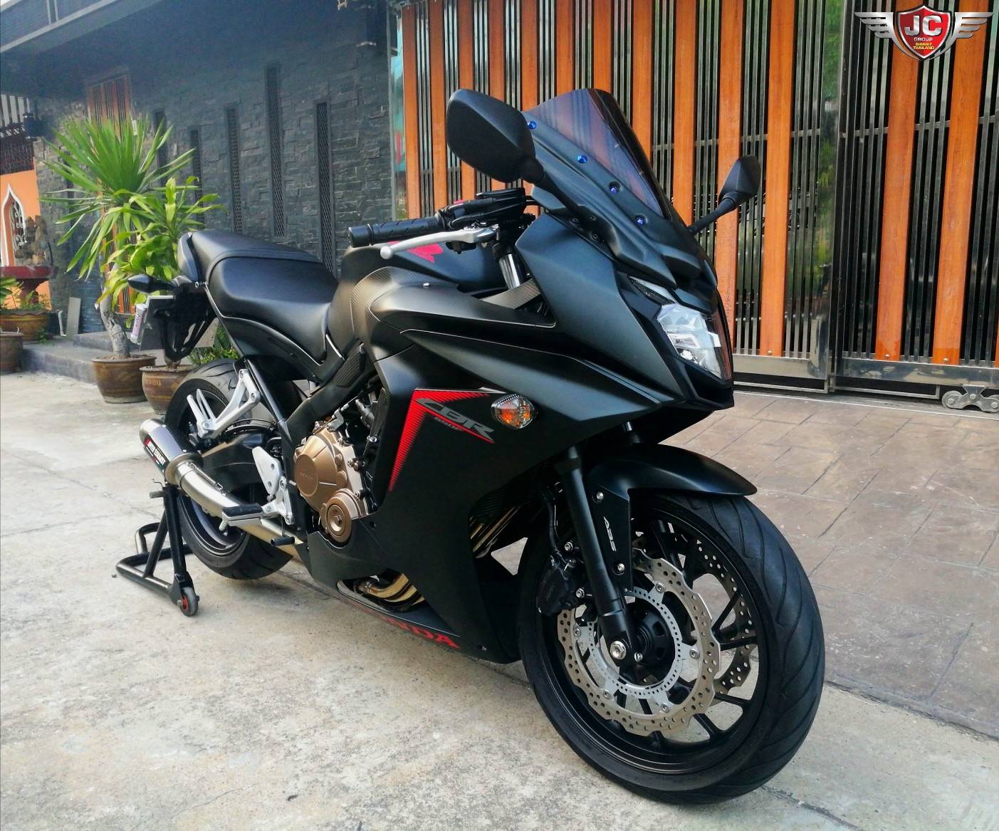 CBR650F LED 2018 ไมล์แท้ 1,xxx กิโล สภาพป้ายแดง