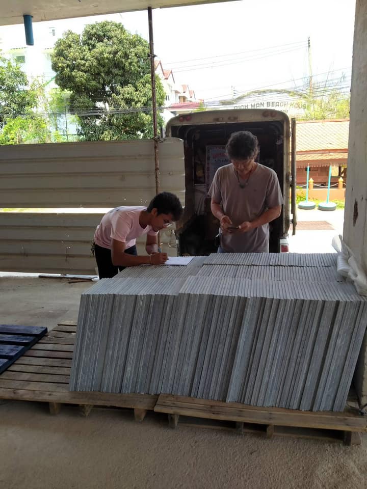 หิน crystal black พร้อมส่ง ขนาด 10x10. , 30x60