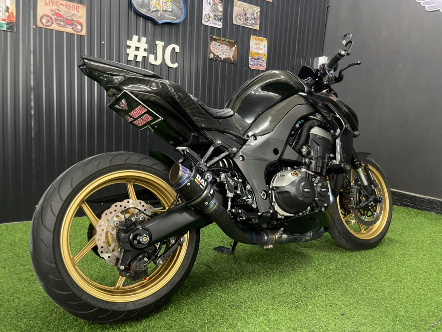 ถามคำเดียว…แต่งขนาดนี้เอาอะไรมาไม่คุ้ม‼️ Kawasaki #Z1000 2014