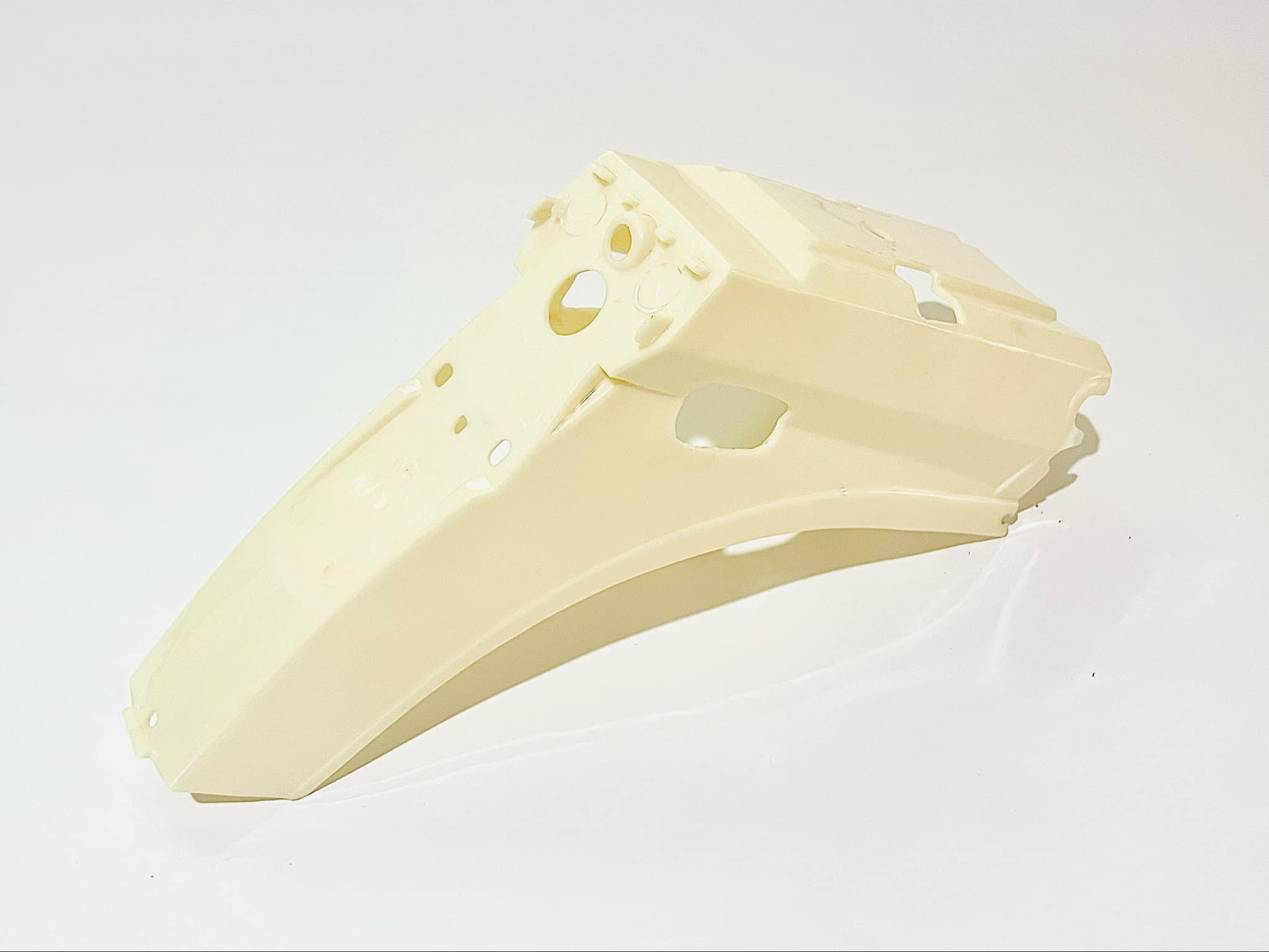 บังโคลนหลังซี700 C700 มอเตอร์ไซด์ซี700 C700 สีขาวสำหรับพ่นสี