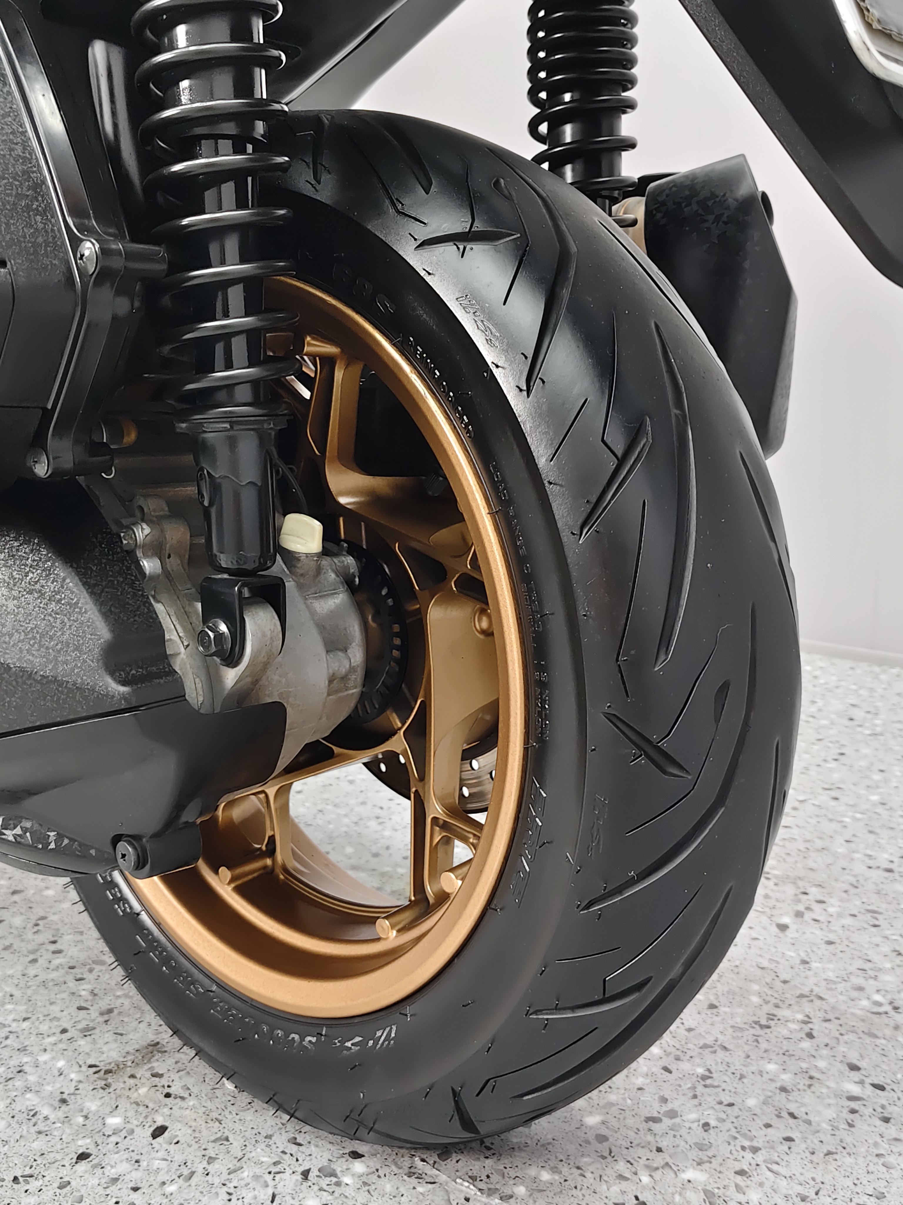 ดำๆดุๆ YAMAHA XMAX300 Connected ปลายปี 2023 แท้ พร้อมโปรโมชั่น "ฟรี⭐"