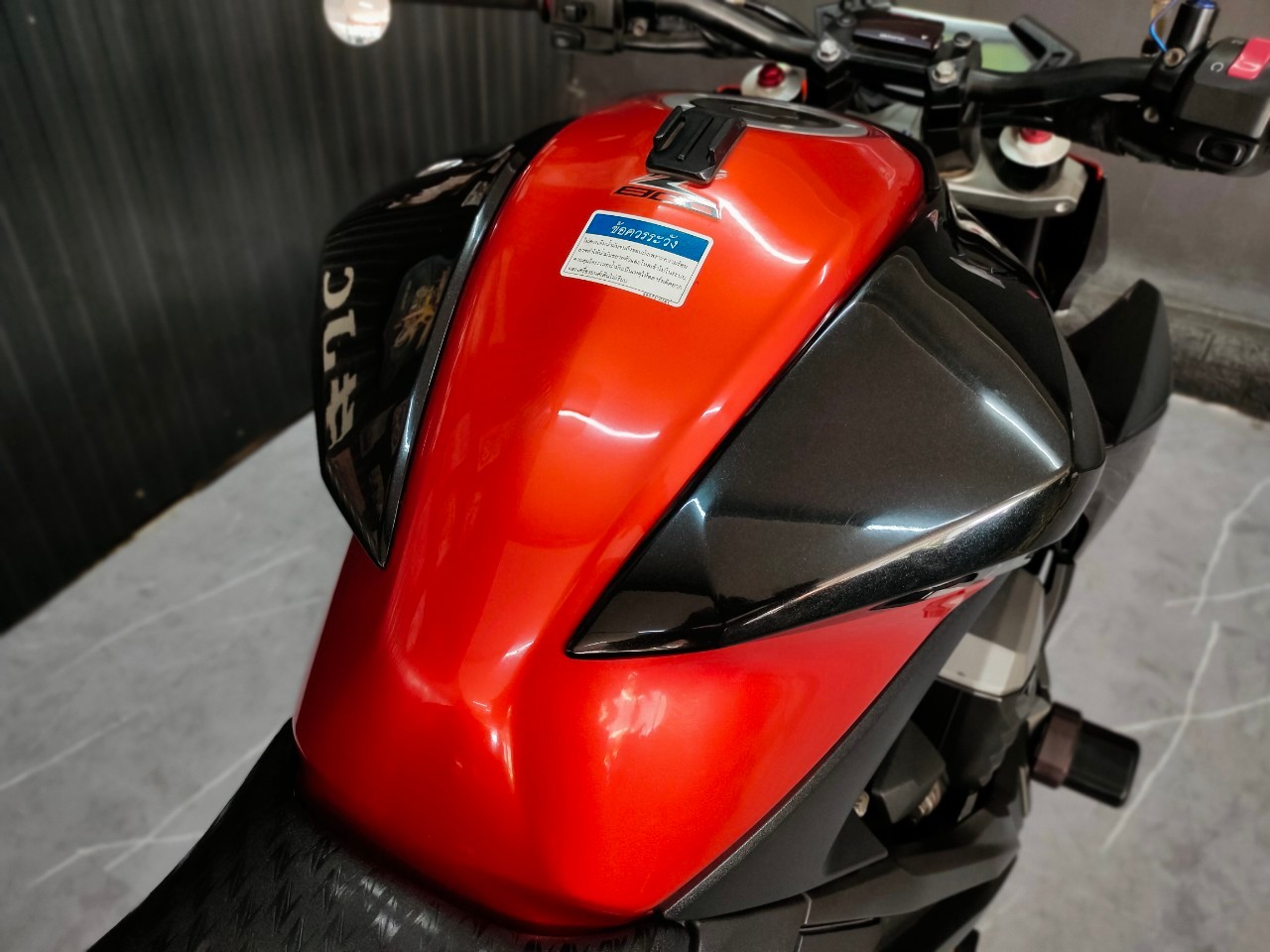 ทรงอย่างแร๊ดดด KAWASAKI Z800 ปลายปี 2013 แต่งครึ่งแสน‼️ ทรงดี ราคาโดน 😎 เซอร์วิสพร้อมใช้