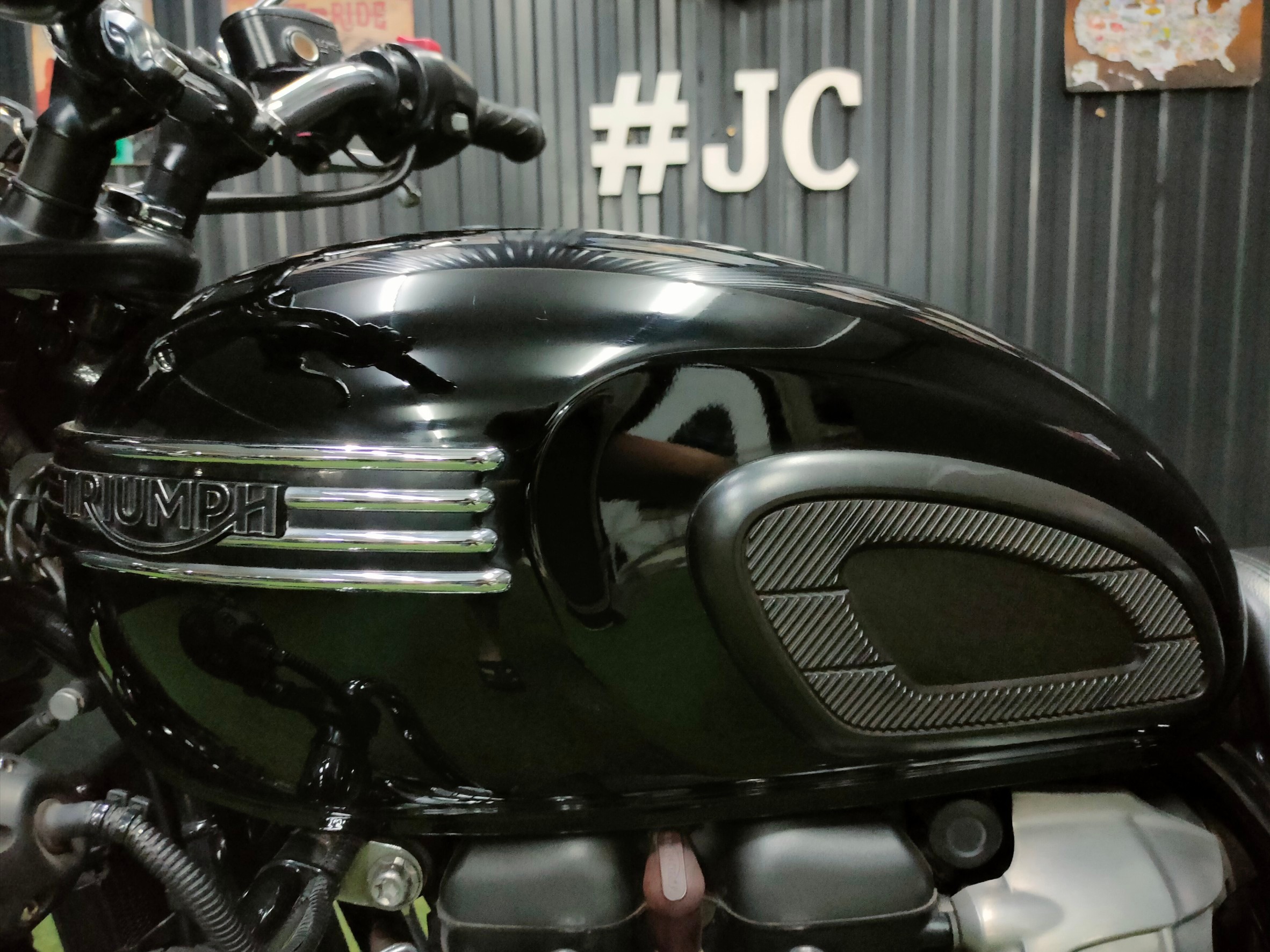 โอ้ว‼️ของแต่งเพียบเลยคันนี้....🔥TRIUMPH BONNEVILLE T100 Classic 🔥 รถปลายปี 2017 รถสวยพร้อมใช้พร้อมโปร "โจร500⁉️"