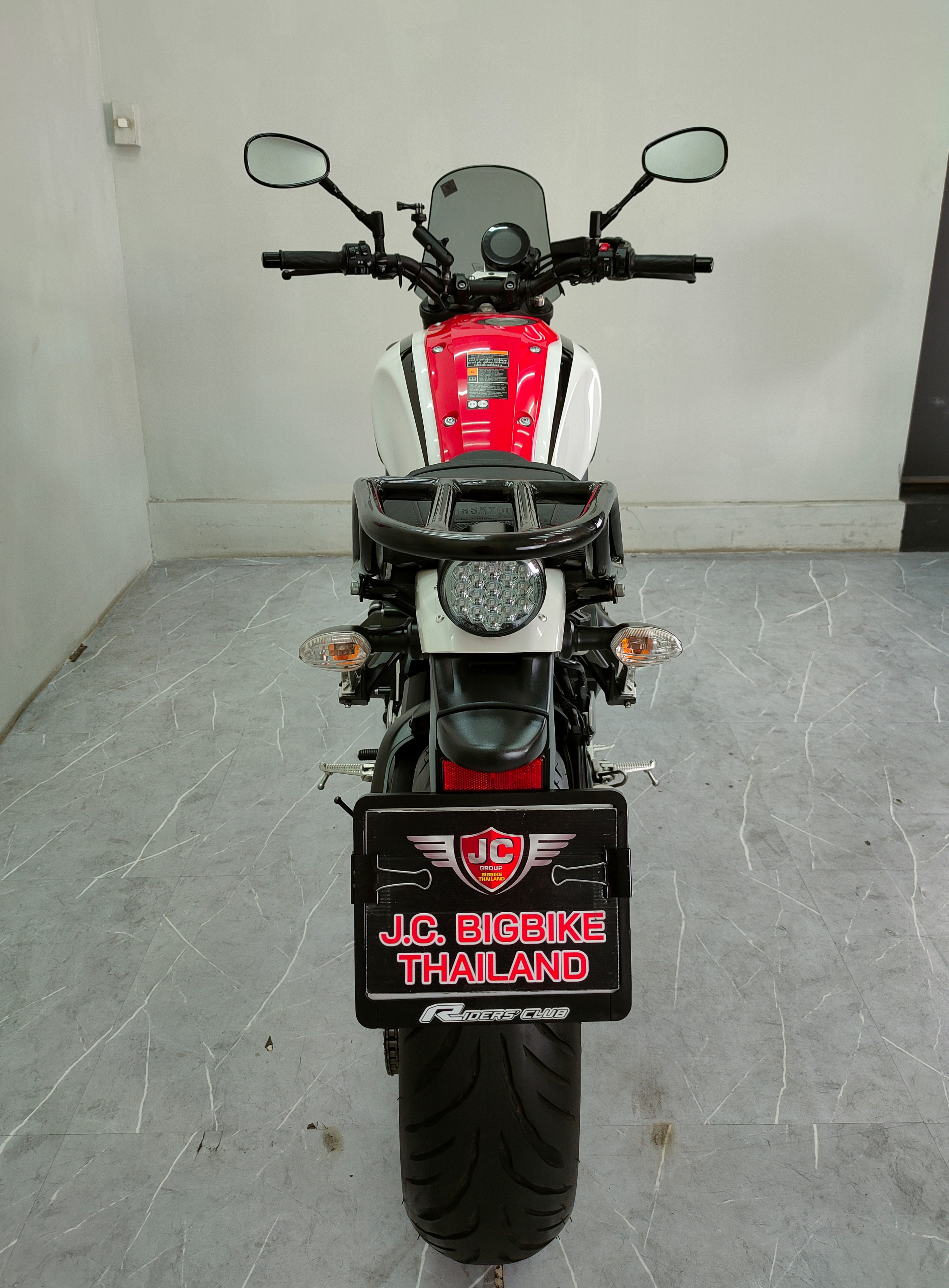 โป๊ะ💥 จัดคันนี้ไปหายห่วงแน่นอน YAMAHA XSR900 จดปี 22 โมเดล20 "Retro Classic" . . . พร้อมประกันชั้น1️⃣ คุ้มๆ จบๆ ออกรถเพียง 12600 เท่านั้น⁉️(กรณีผ่อนเท่านั้น)