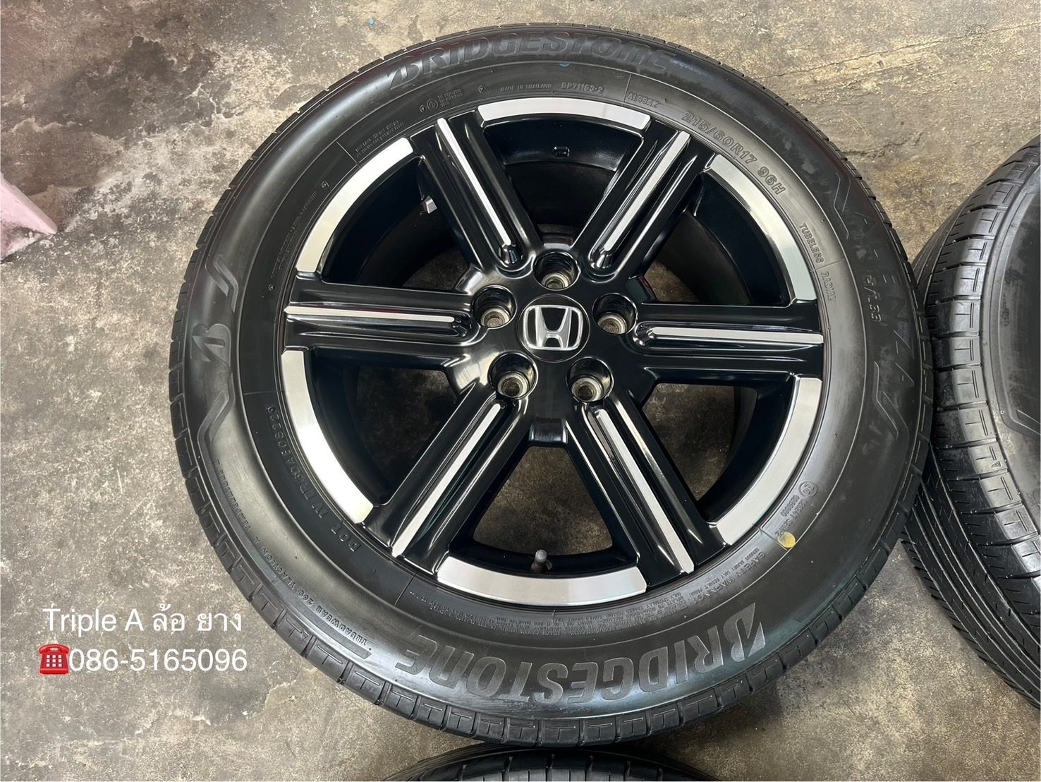✨ล้อแม็ก✨Honda HRV ตัวท็อป ขอบ 17 ดำหน้าเงา พร้อมยาง 215-60-17 Bridgestone💥ปี 22💥