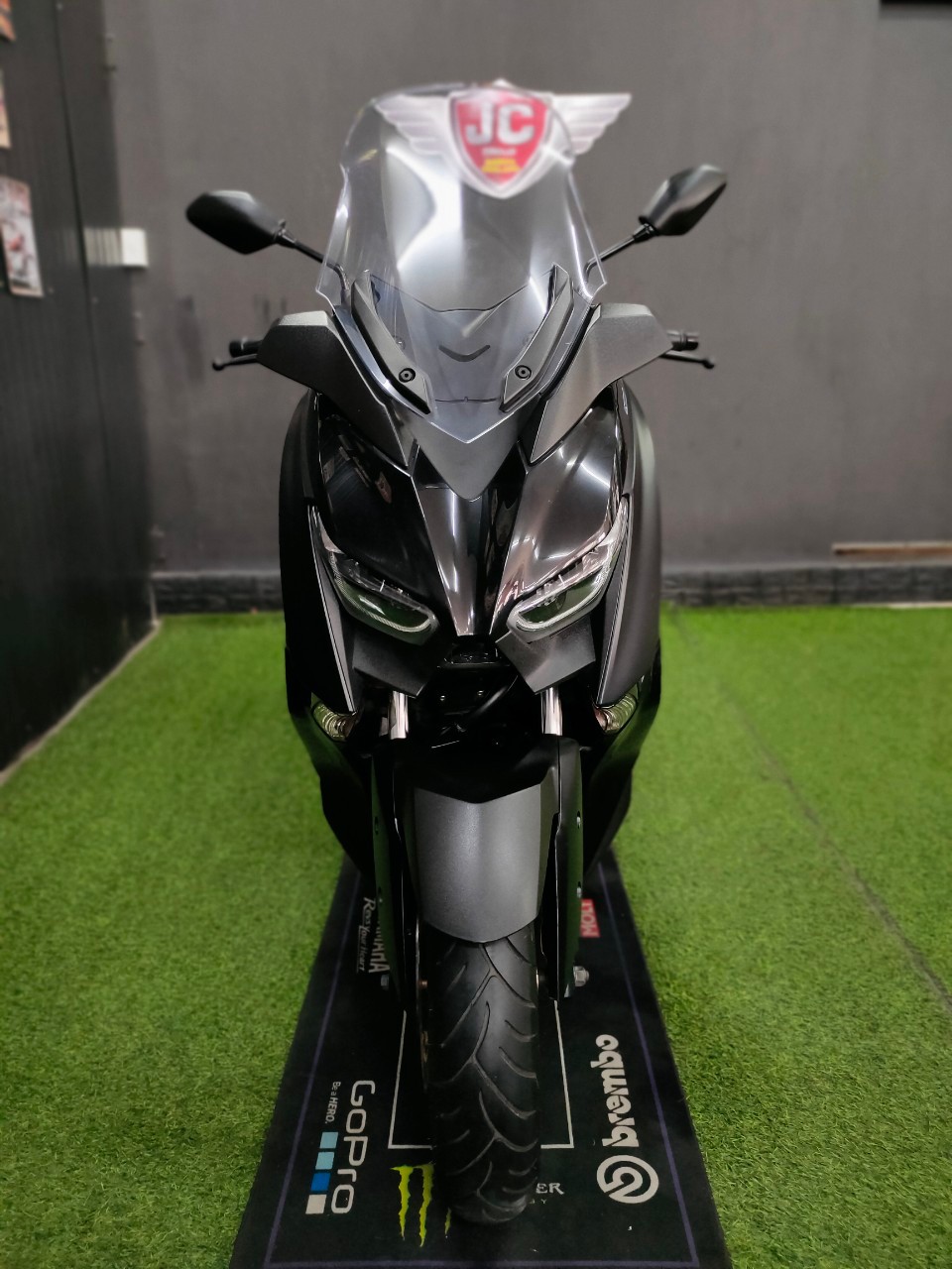 📢 มาให้จับจองกันแล้ว สกูตเตอร์ตัวแรงส์ YAMAHA XMAX300 'โลโก้ทอง' รถปลายปี2021 สวยเดิมใสไมล์แท้ไร้อุบัติเหตุ‼️