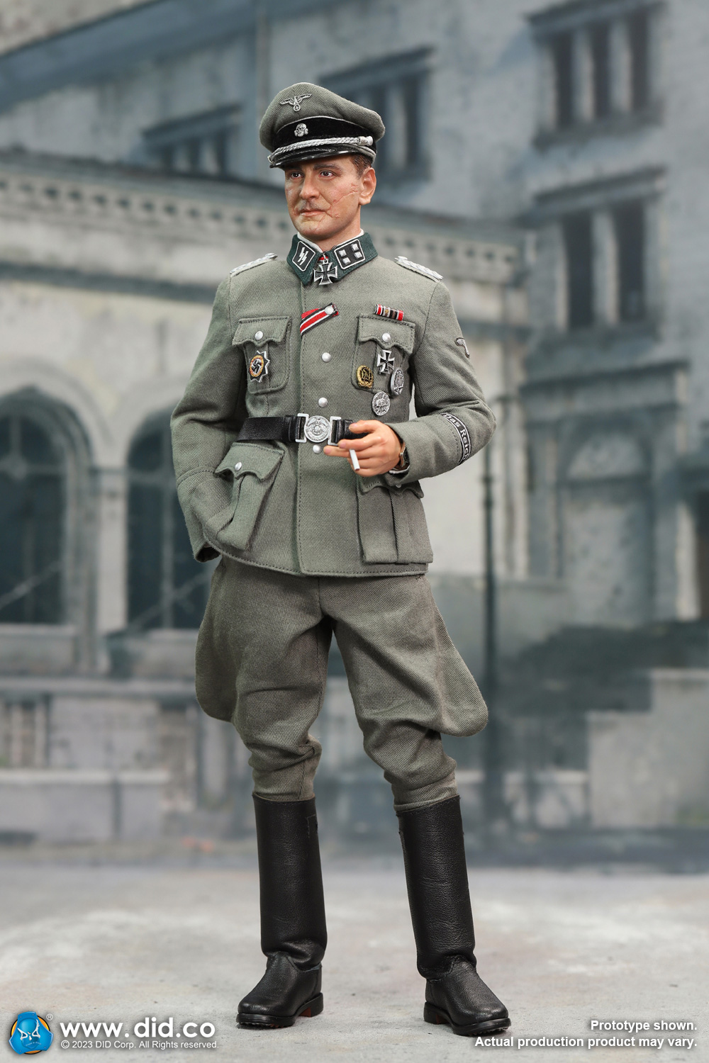 DID D80176 WWII German Panzer Commander – Max Wünsche