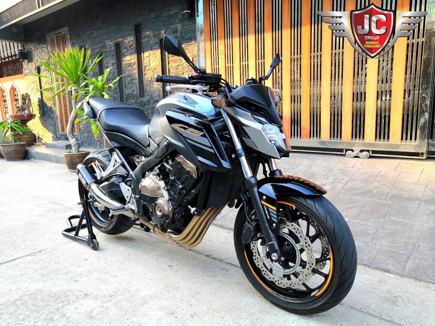 CB650 F โฉม Led จดทะเบียนปี 2017 สภาพสวยเด็ด