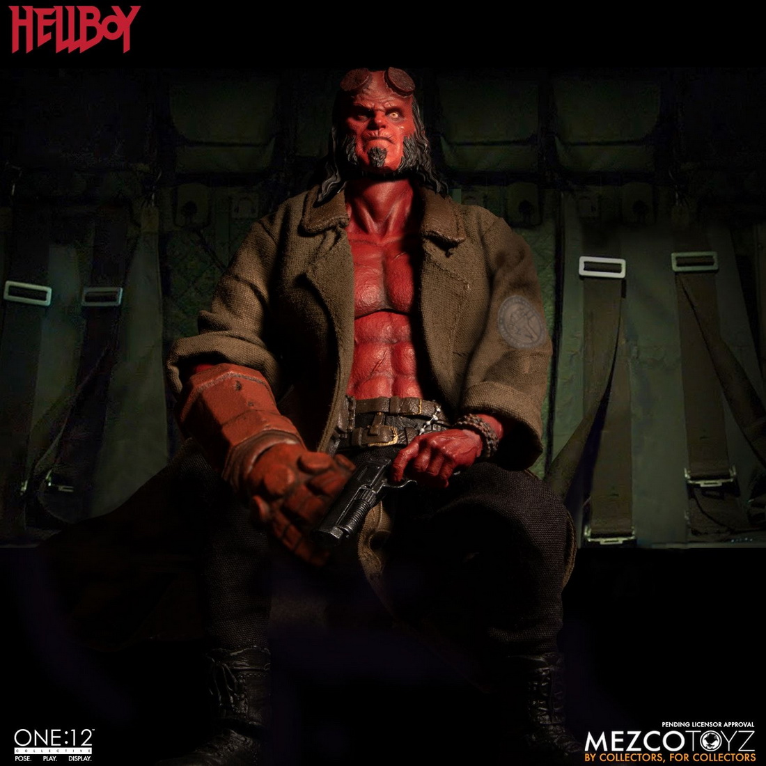 Mezco Toyz 77540 1/12 Hellboy (2019) - Hellboy