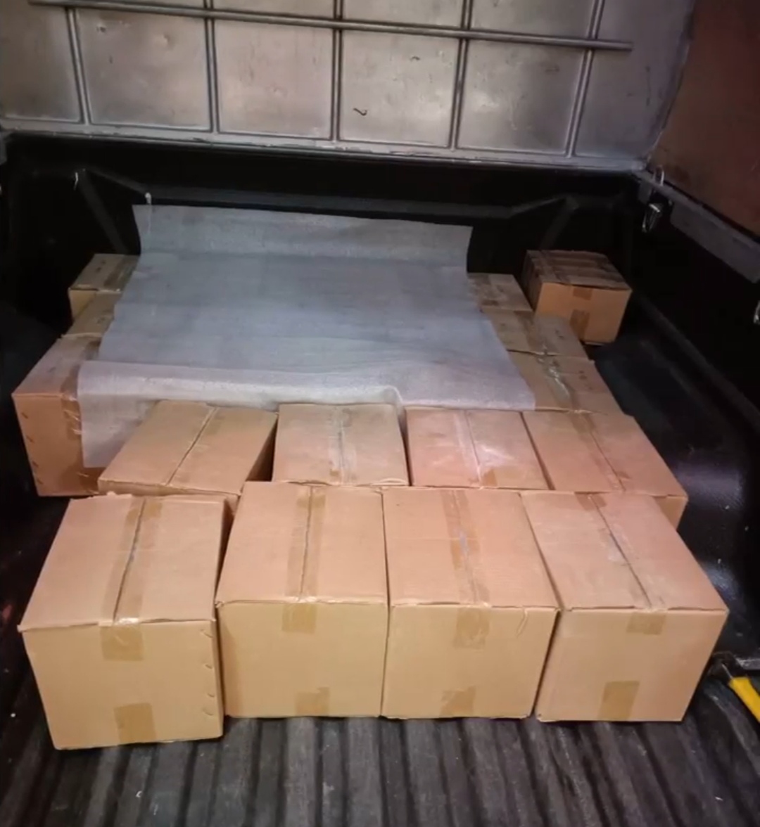 หินปูสระว่ายน้ำ crystal black พร้อมส่ง