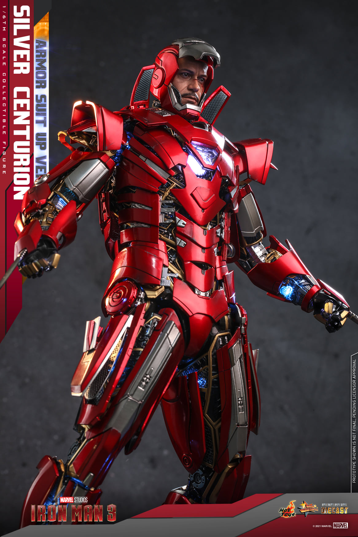 Hot Toys MMS618D43 1/6 Iron Man 3 - Silver Centurion (Armor Suit Up Version)