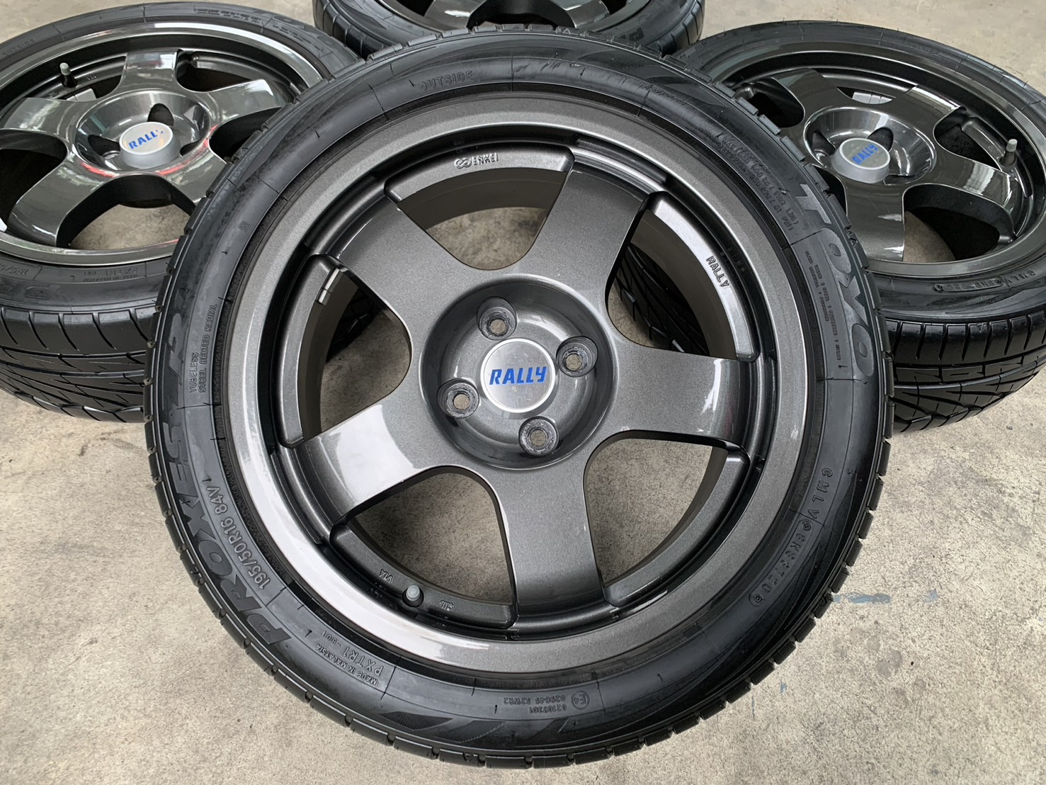 ✨ล้อแม็กแต่ง✨4รู100✨RALLY (งาน ENKEI) ขอบ 16 สีเทากัน พร้อมยาง 195-50-16 TOYO ปลายปี 20
