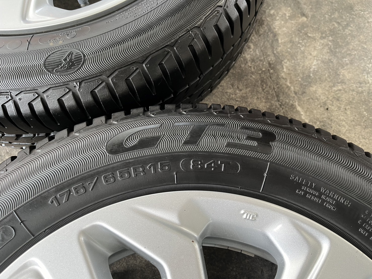 ✨ล้อแม็ก✨Honda Jazz รองท็อป ขอบ 15 แถมยาง 175-65-15 Goodyear ปี 19