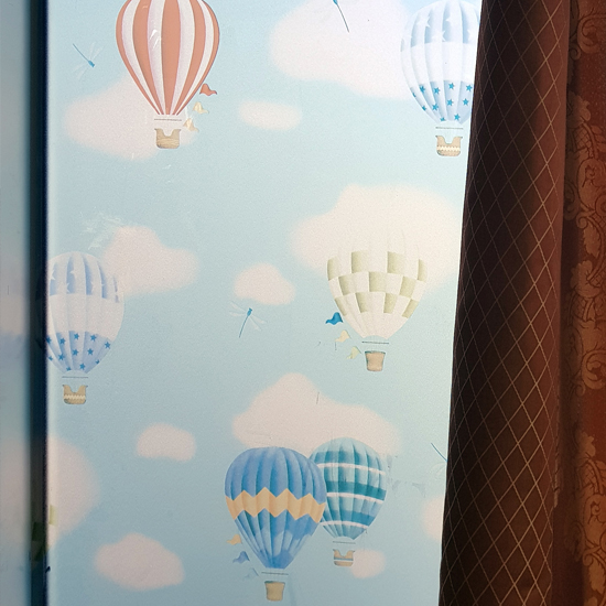 รุ่น 80025 สูญญากาศติดกระจกลายบอลลูนท้องฟ้า กว้าง 90 cm