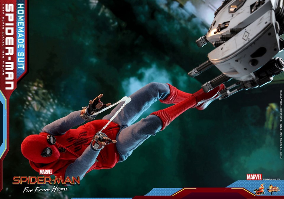 Hot Toys MMS552 SPIDER-MAN: FAR FROM HOME - SPIDER-MAN (HOMEMADE SUIT VERSION)