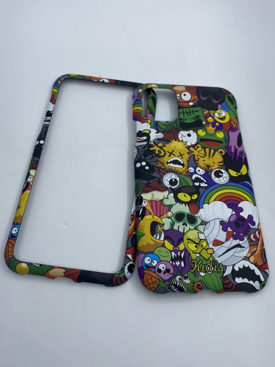 เคสคูทิส(Kutis)เคสไอโฟน11G(ลายรวมมอนส์เตอร์)มาใหม่ เคสประกบหน้า-หลัง เคสเรืองแสง เคสลายวินเทจ ร้านSuperhero Klongthom