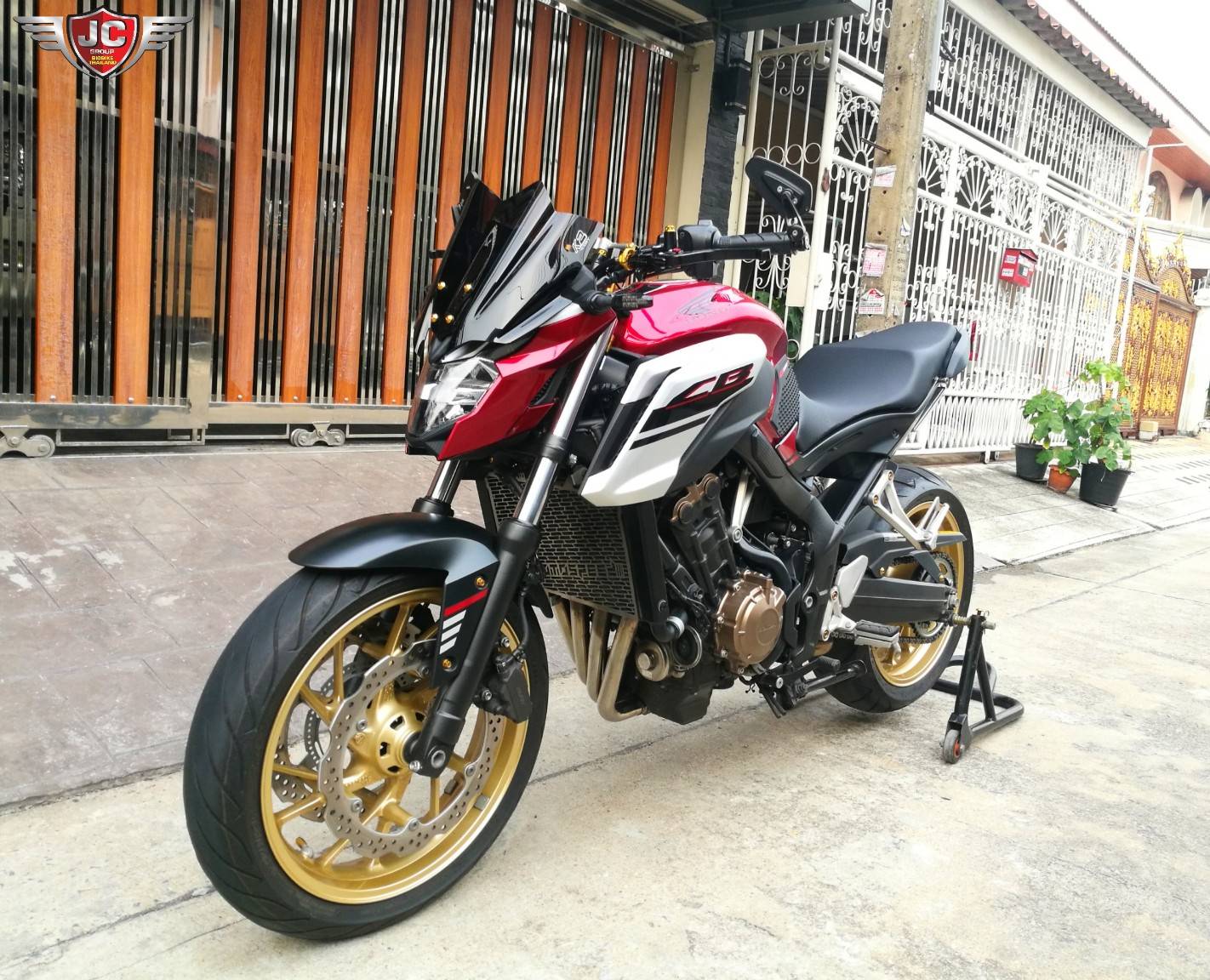 นางฟ้าแต่งเต็ม CB650F LED ไมล์แท้หมื่นกว่าโล