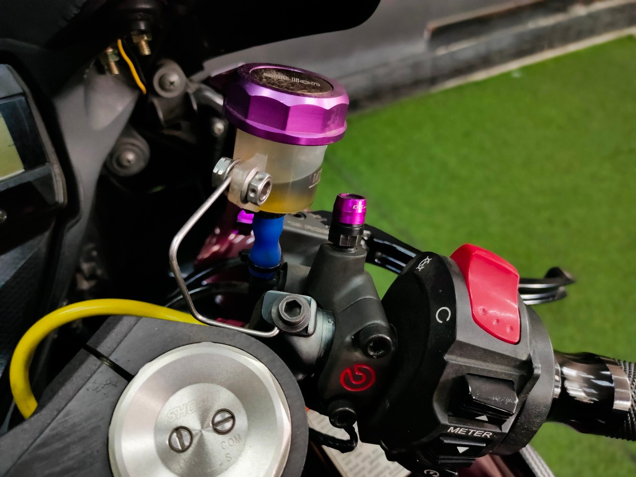 🐬 ได้เวลาโลมาโชว์ตัว #GSX-R1000 สเปค 🇺🇸 จดทะเบียน ธ.ค. ปี 2014 แต่งเต็มพร้อมบิน...ขี่อย่างมันส์‼️