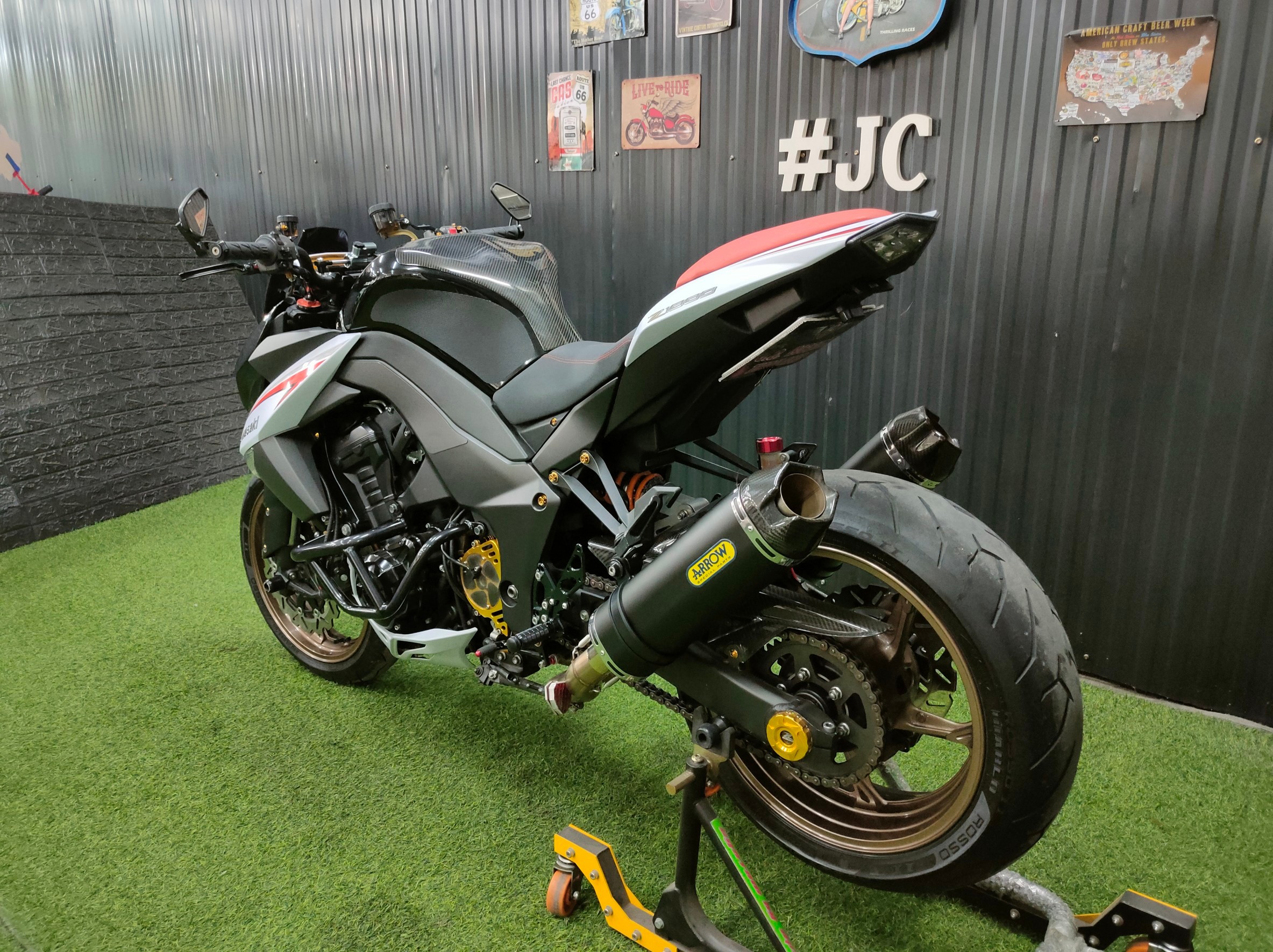 📣หล่อแบบตะโกนเลย...แต่งร่วมแสน‼️ #Z1000 Limited Edition 2013 ไมล์น้อยหมื่นโล พร้อมขี่หล่อทันที