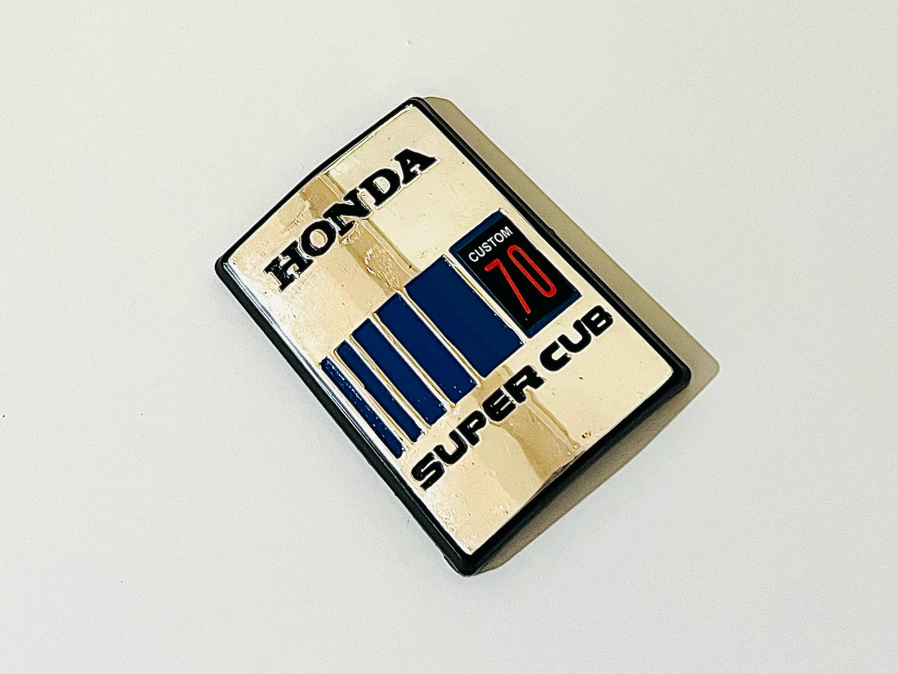 โลโก้ปิดแตร ซี700 C700 โลโก้ปิดแตรมอเตอร์ไซด์ซี700 C700 SUPER DELUXE 70 SUPER CUB 70 ดำ SUPER CUB 70 ฟ้า แจ้งลายในข้อความ