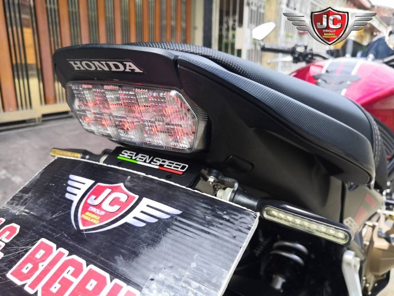 😉 #CB650F LED รถปี 2018 ไมล์แท้ 9,xxxKM. แต่งแน่นๆยางเต็มๆ สีเดิมไร้อุบัติเหตุ