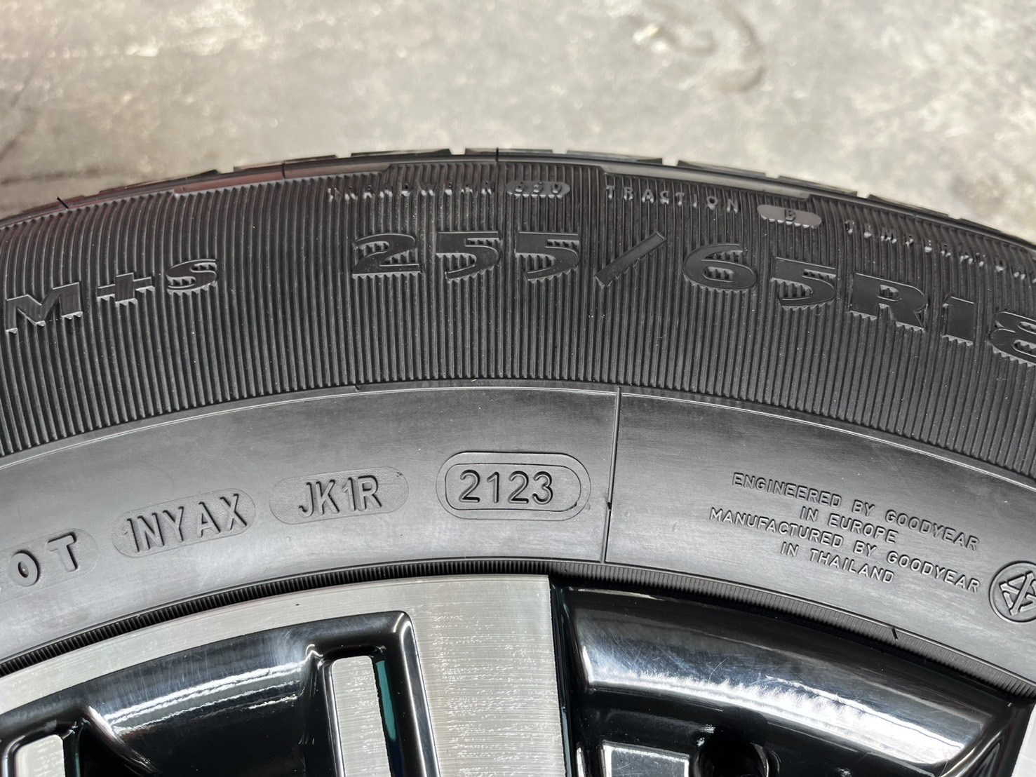 ✨ล้อแม็ก✨Mitsu Pajero ตัวท็อป ขอบ 18 ดำหน้าเงา พร้อมยาง 255-65-18 Goodyear🌟ปี 23🌟