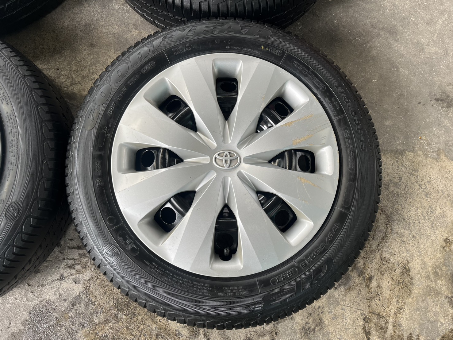 ✨ล้อกระทะ✨4รู100✨Toyota ขอบ 15 แถมยาง 175-65-15 Goodyear ปี 19