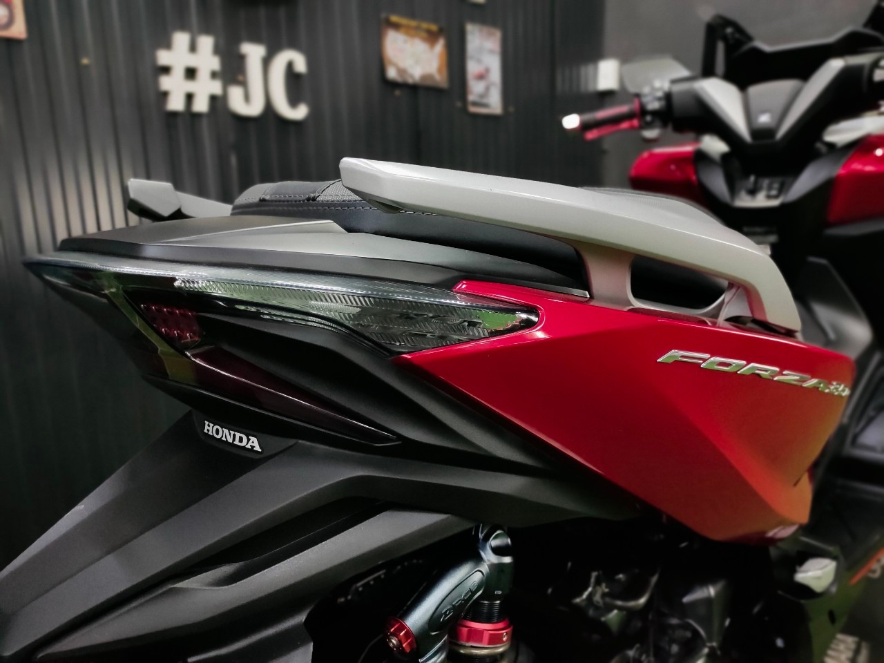 💥สีก็แดง . . . โปรก็แรง💥 NEW FORZA350 😎 ปี 2021 แท้ มือเดียวสวยจัด 💯