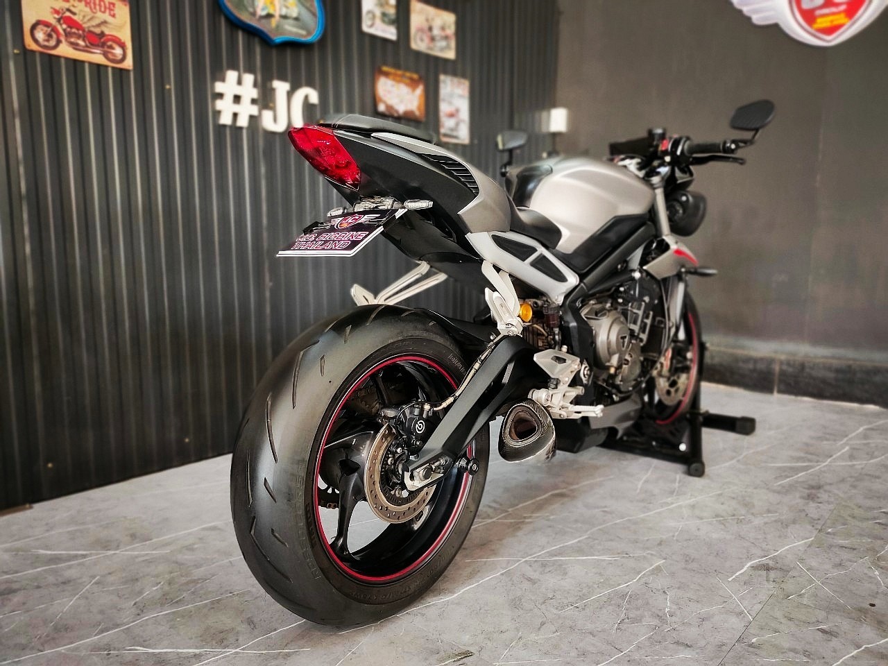 🏍💨ราคาเบียด650ล่ะ...แต่ Options คนละเรื่อง‼️ #StreetTriple765RS รถปี 2018 💥โปรแรงส์...คุ้มค่าคุ้มราคา💥