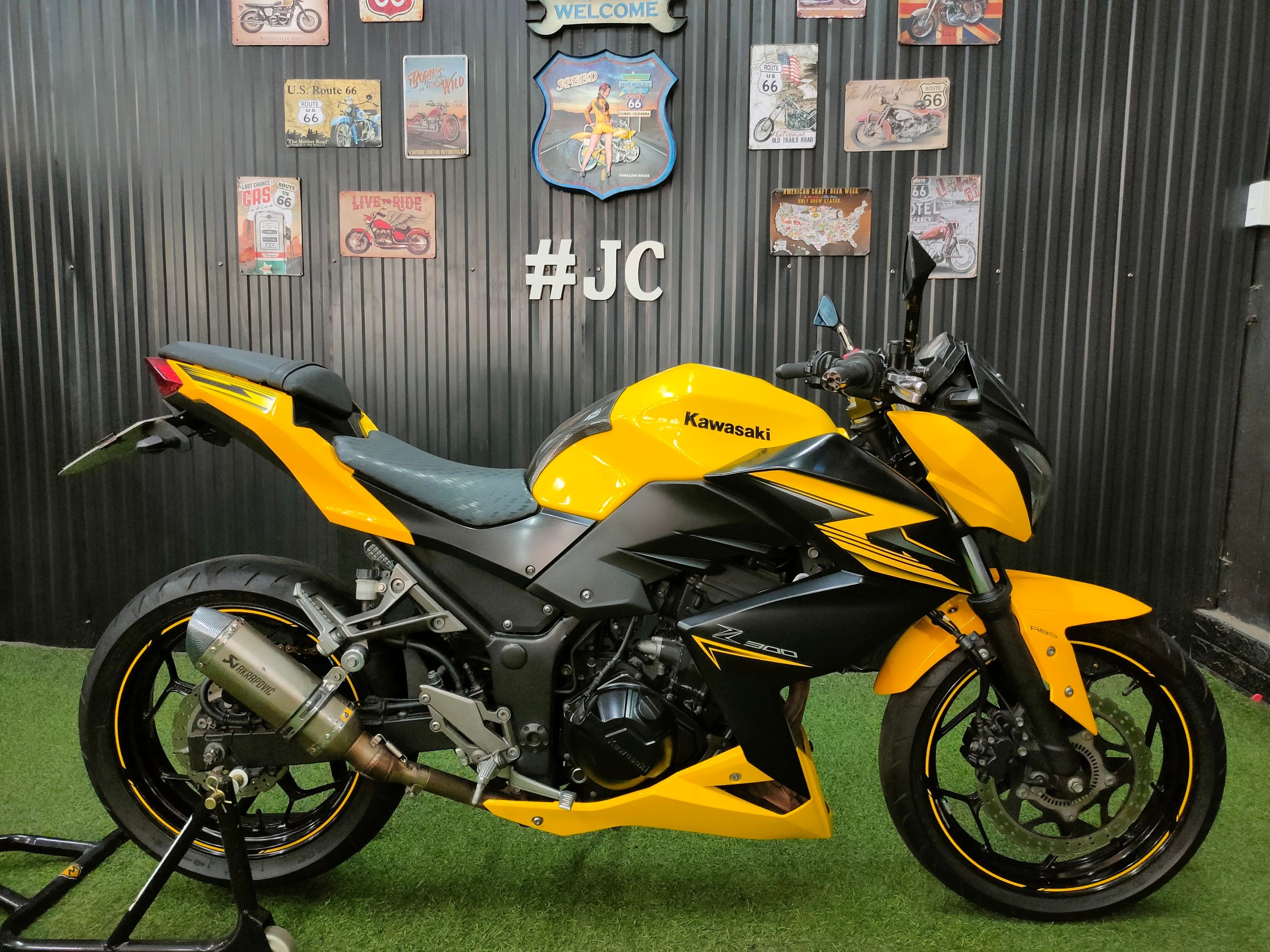 จี๊ดเลย‼️ สีนี้ 🤗 KAWASAKI Z300 จดกลางปี 2015 ใครหัดขับ มาจัดไปเลยจ้า 🤘