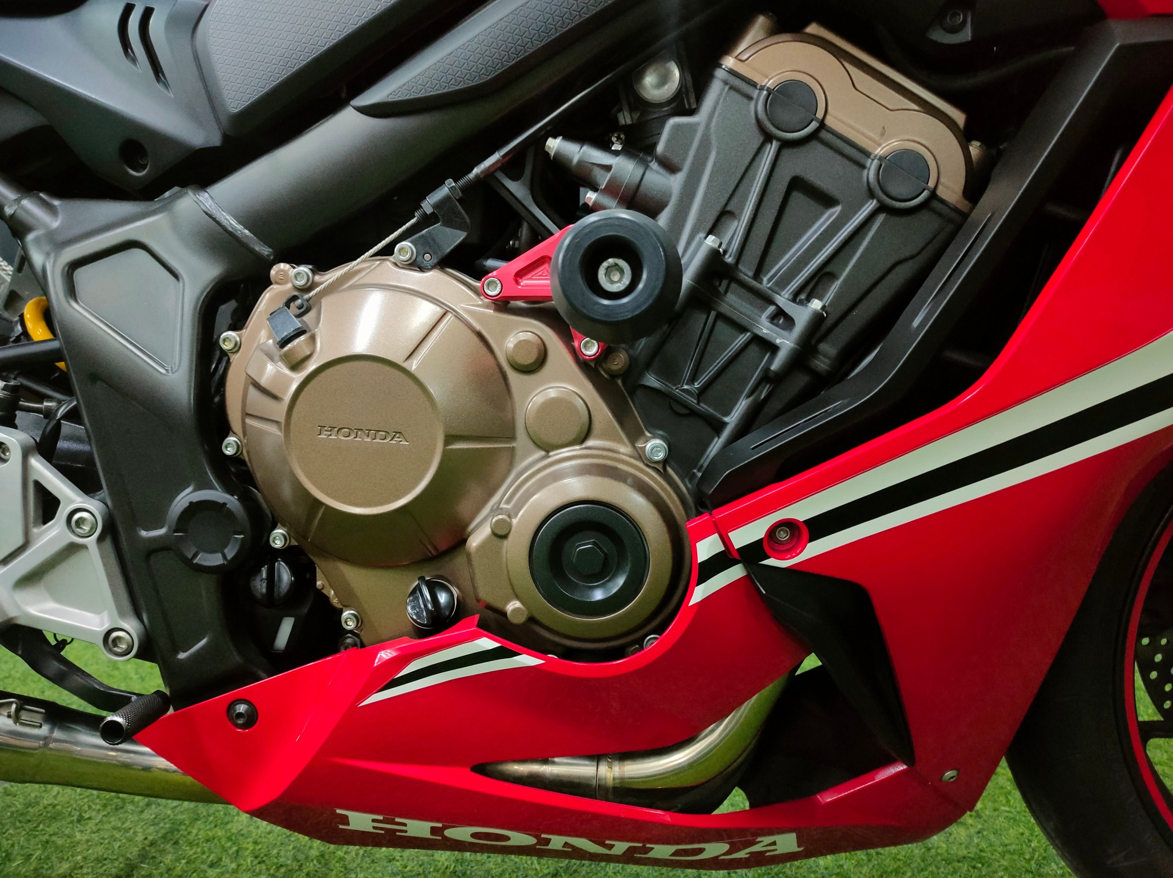 🏍💨💨 โอ้ว.... CBR650R คันนี้พิเศษด้วย ✨Moriwaki Full System✨ จดปี 19 สวยใส...เหมือนเคยจ้า 🤗