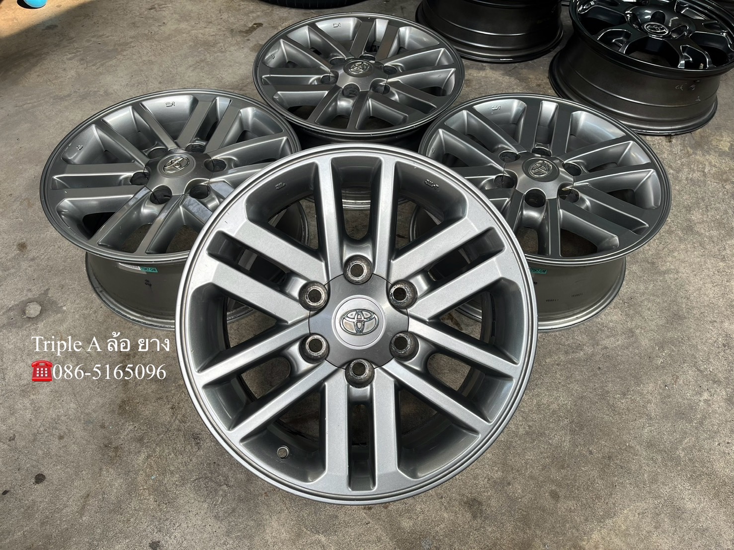✨ล้อแม็ก 6รู139✨Toyota Fortuner BMC รุ่น 50 ปี ขอบ 17 สีเทา