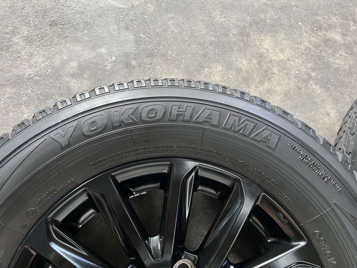 ✨ล้อแม็ก✨Mitsu Triton Plus ขอบ 17 สีดำ แถมยาง 265-65-17 Yokohama ปี 22