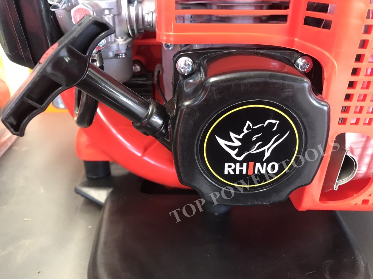 เครื่องพ่นหว่าน 3WF-3A (26L) RHINO สีแดง
