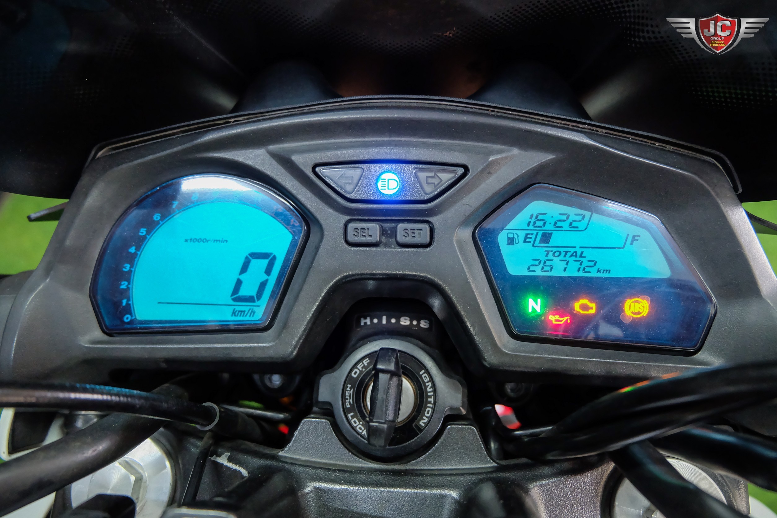 คนไทย...เอา"ไตร"ไปเลย‼️ CB650F Tri-colour ปลายปี 2015 ขี่นิ่มพร้อมใช้ยางใหม่....หาอยู่ต้องจัด 🤗