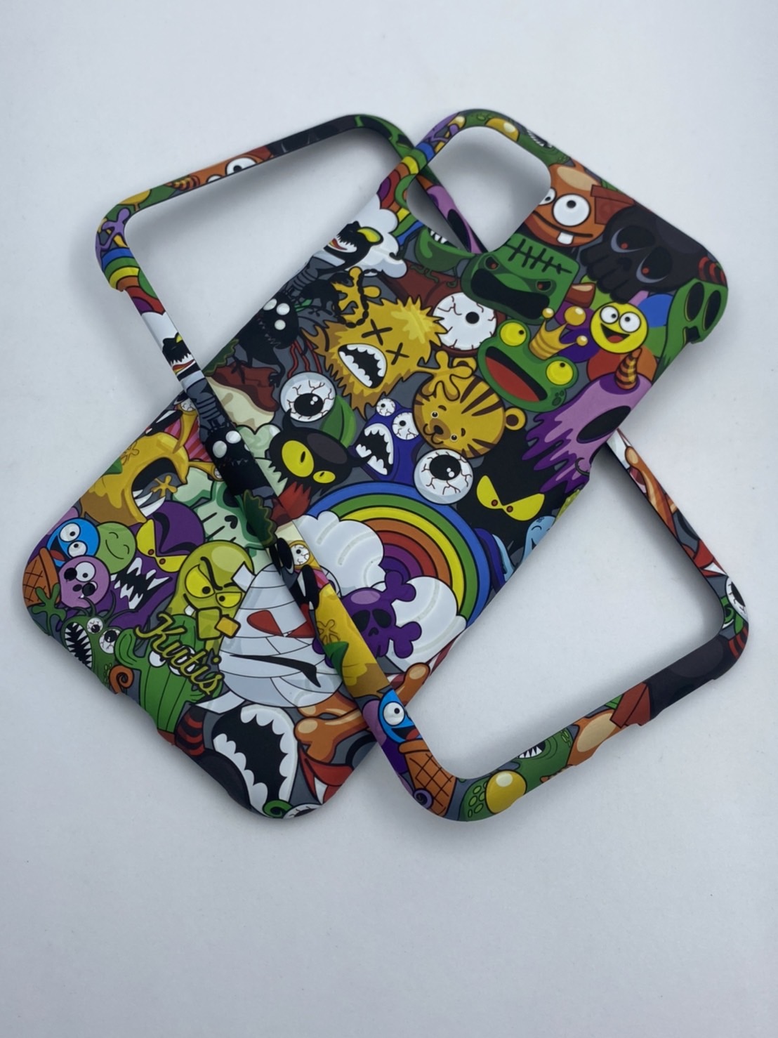 เคสคูทิส(Kutis)เคสไอโฟน11G(ลายรวมมอนส์เตอร์)มาใหม่ เคสประกบหน้า-หลัง เคสเรืองแสง เคสลายวินเทจ ร้านSuperhero Klongthom