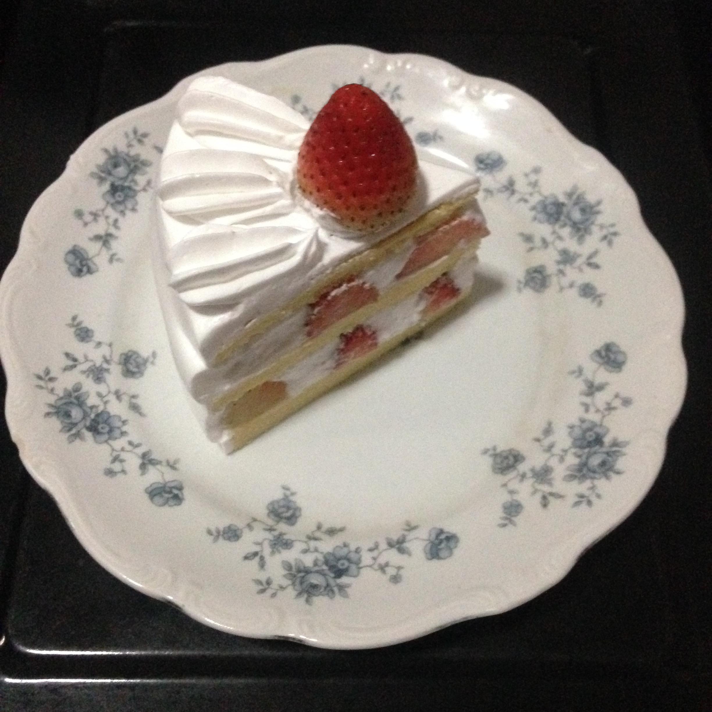 🍓 สตรอว์เบอร์รี่ชอร์ทเค้ก 🍓 (2 ปอนด์) Angel Strawberries ShortCake (2 Pound / 7" x 7") 3 ชั้น