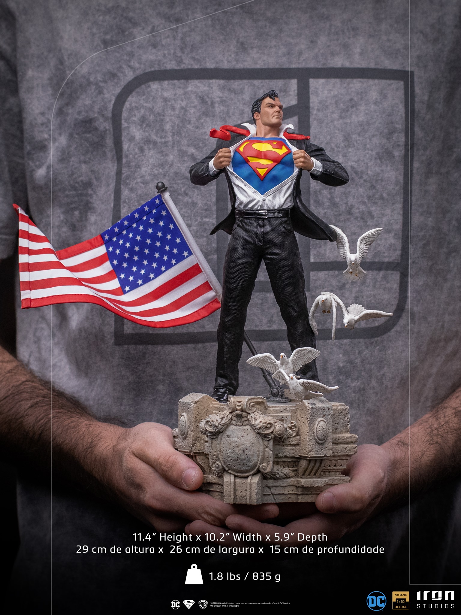 Iron Studios Deluxe Art Scale 1/10 DC Comics - Clark Kent